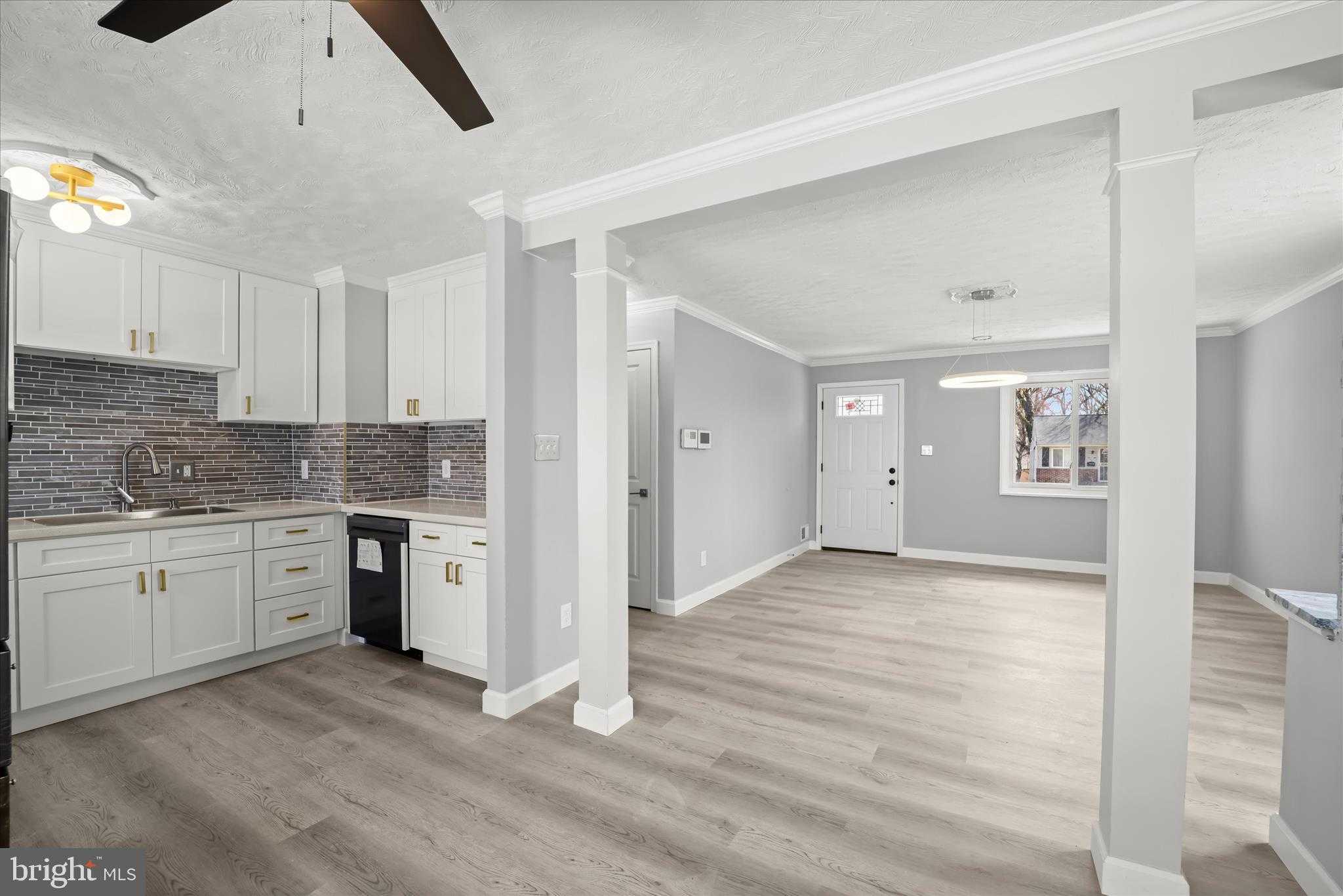 6704 Eldridge St photo 9