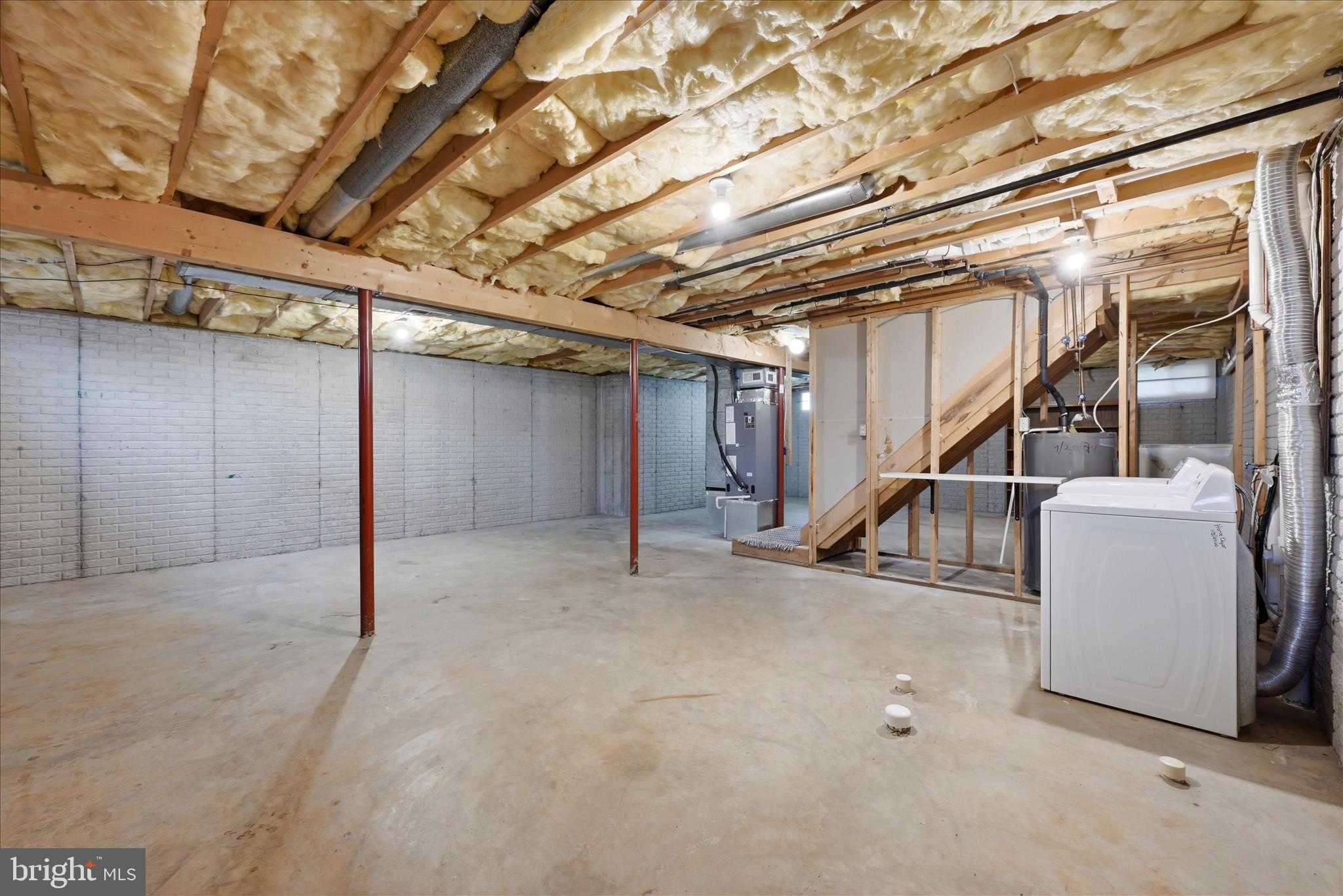 502 E 6th Ave photo 31