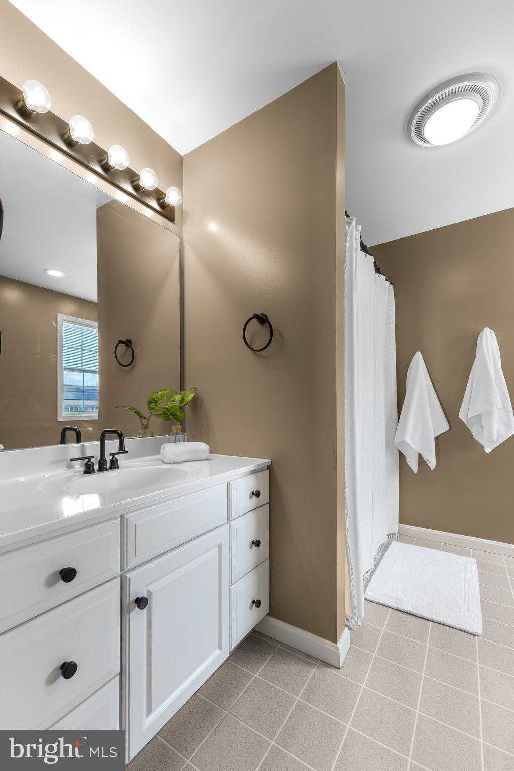 200 Doubletree Pl photo 26