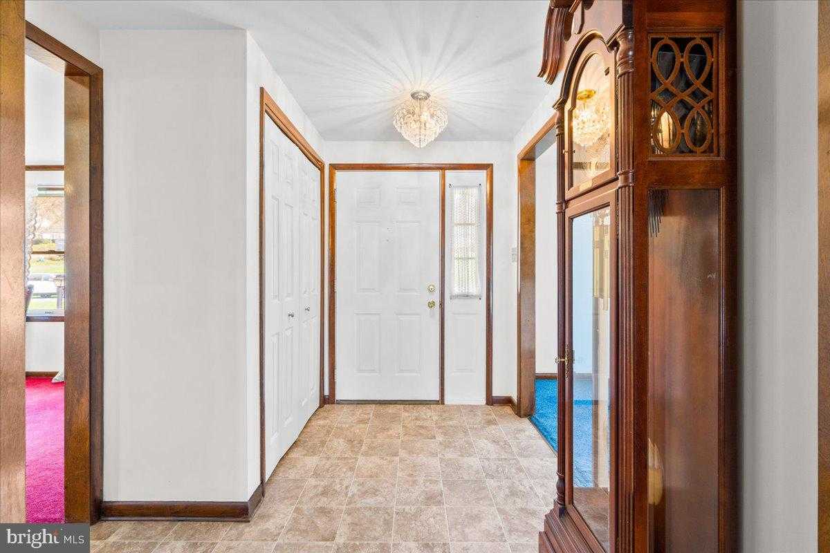 6114 Elaine Dr photo 7