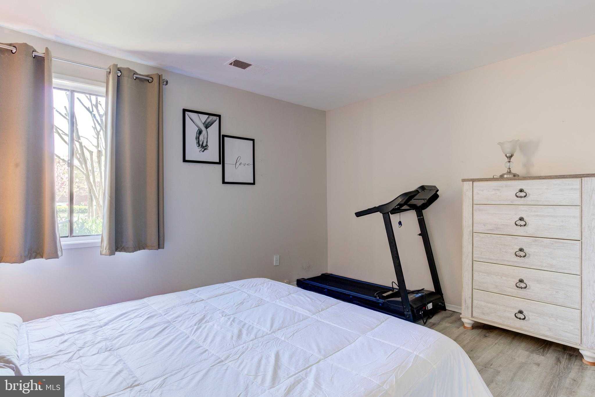 509 Florida Ave Apt T4 photo 24