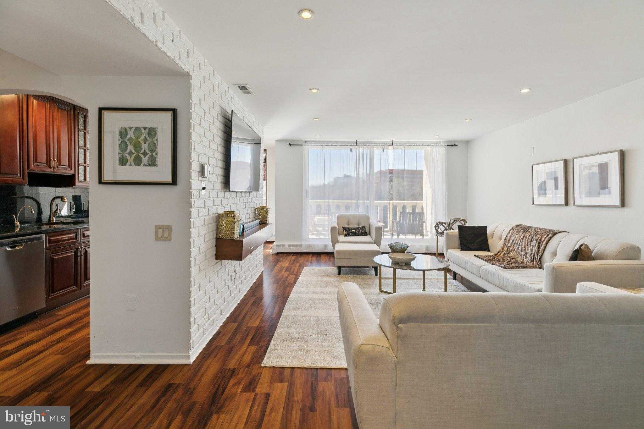 191 Presidential Blvd Unit R724 photo 2