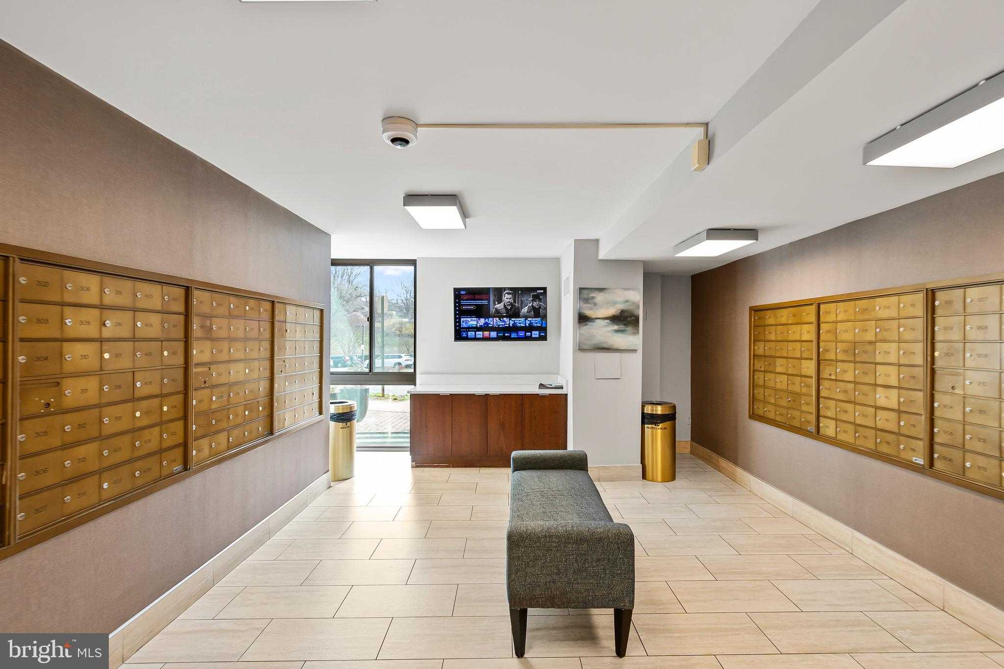 2300 Pimmit Dr Apt 608 photo 4