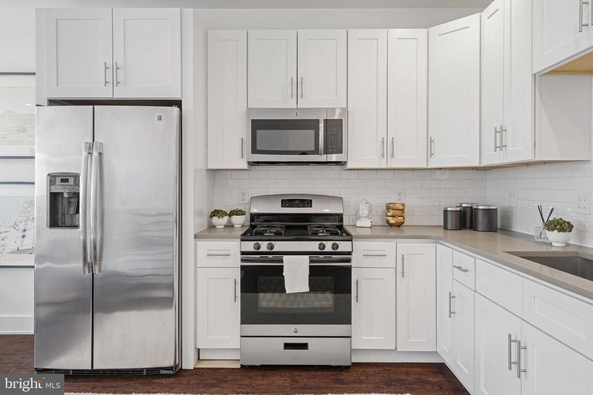 1227 N 5th St Apt 2 photo 13