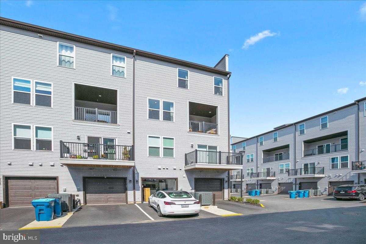 43756 Transit Sq photo 36