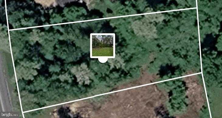 5230 Fairfield Rd photo 2