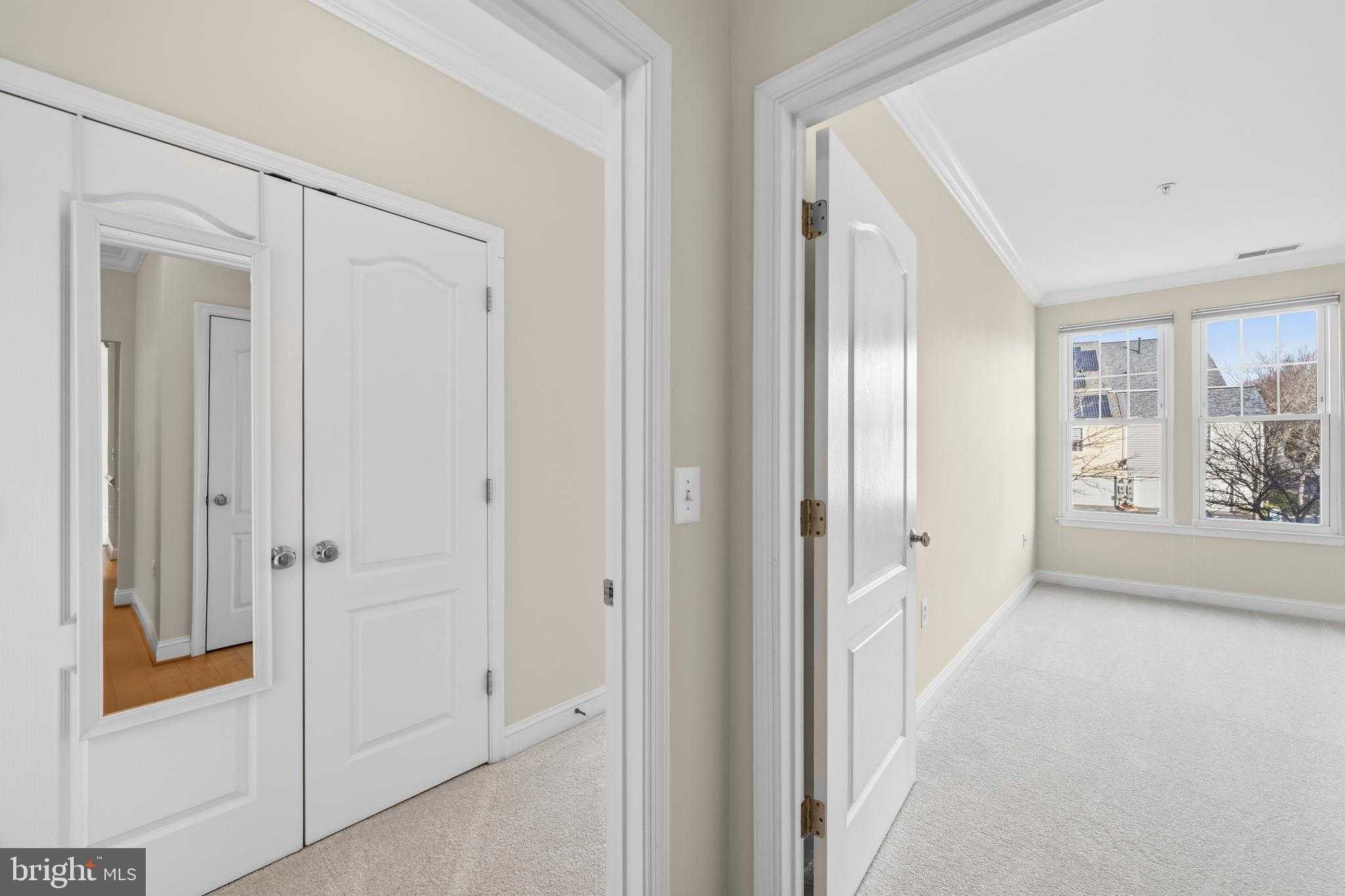 501 King Farm Blvd Apt 207 photo 20