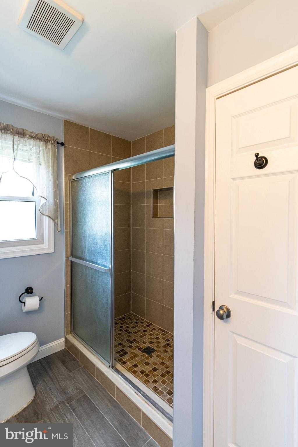 885 Cecil Ave S photo 19