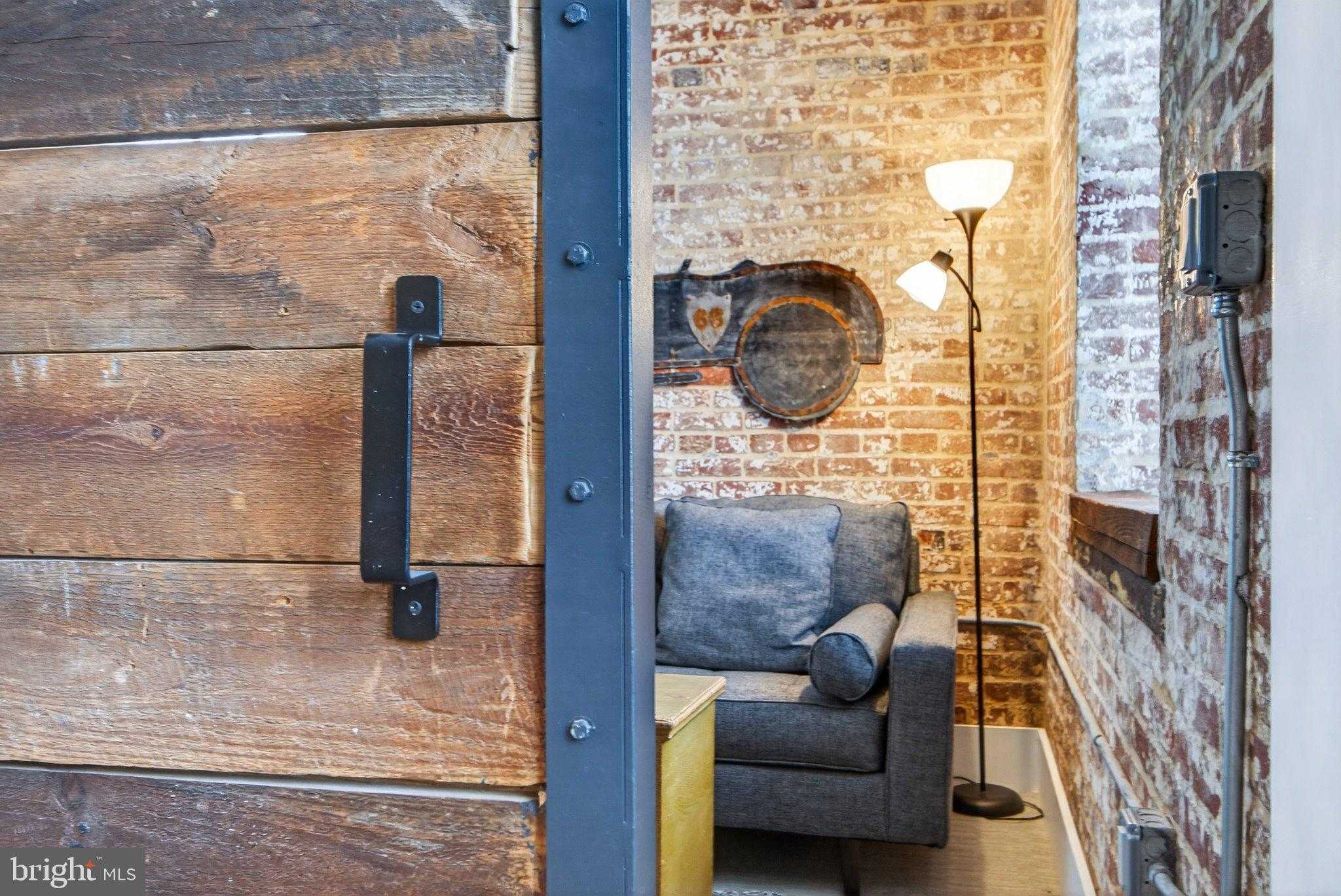 515 N Washington St photo 26