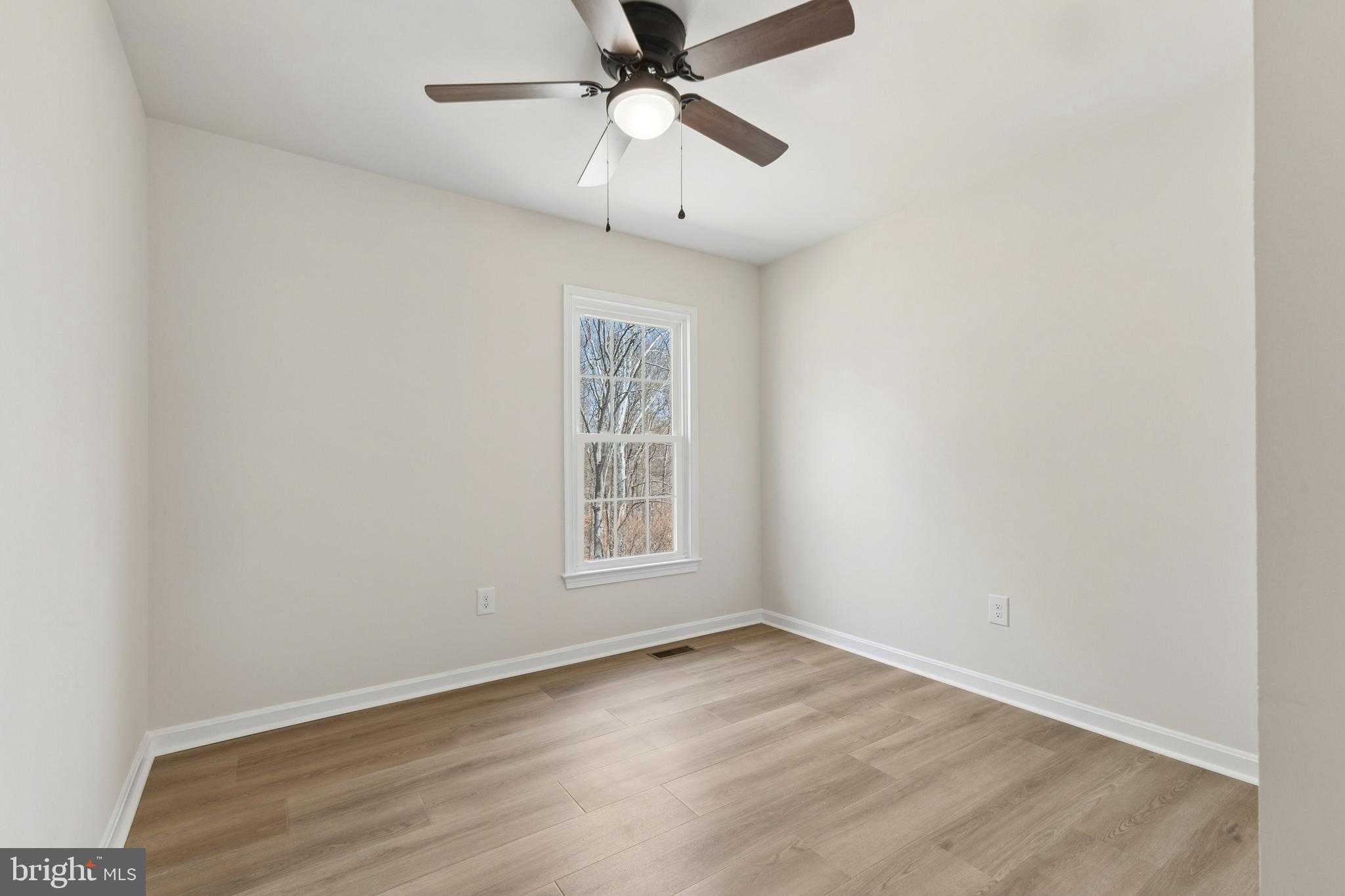 8 Lawhorn Rd photo 28