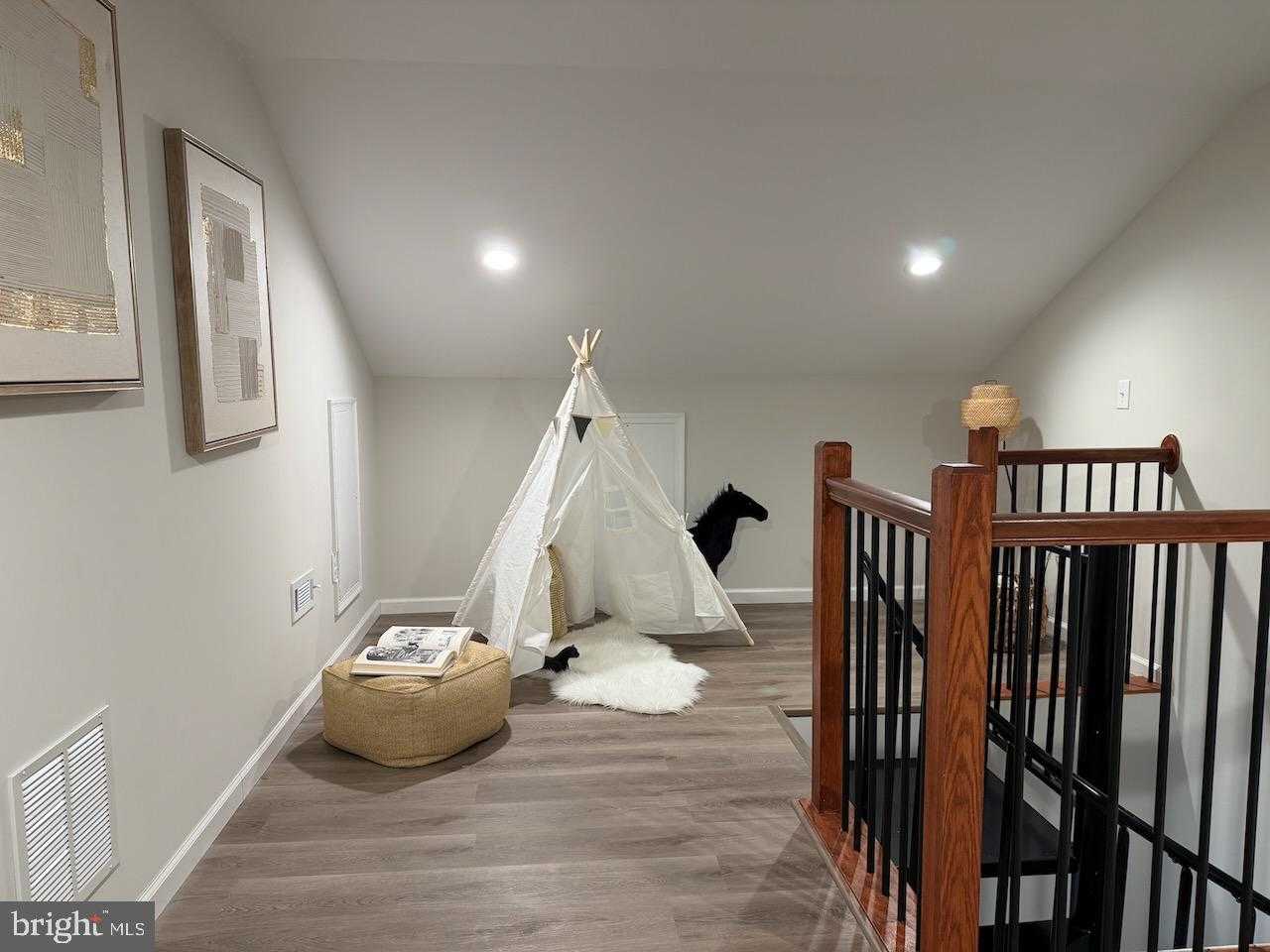 1920 Old Post Ter photo 11