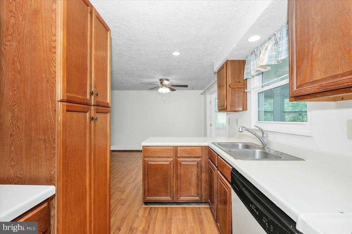 24224 Newbury Rd photo 20