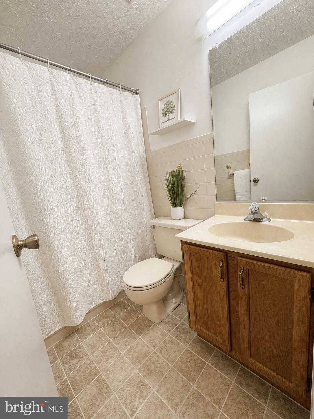 757 Sunnyfield Ln photo 17