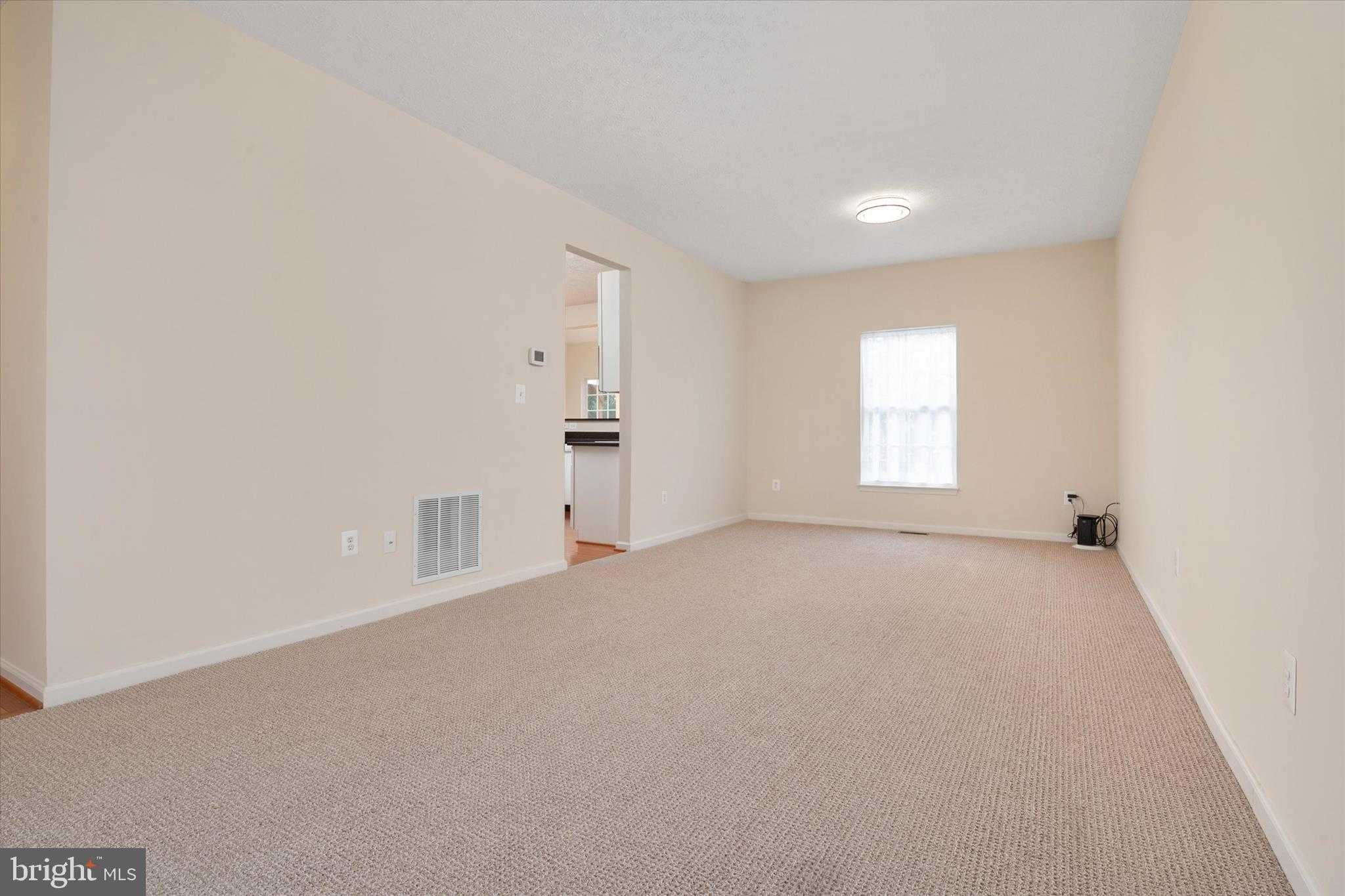 235 Green St photo 21