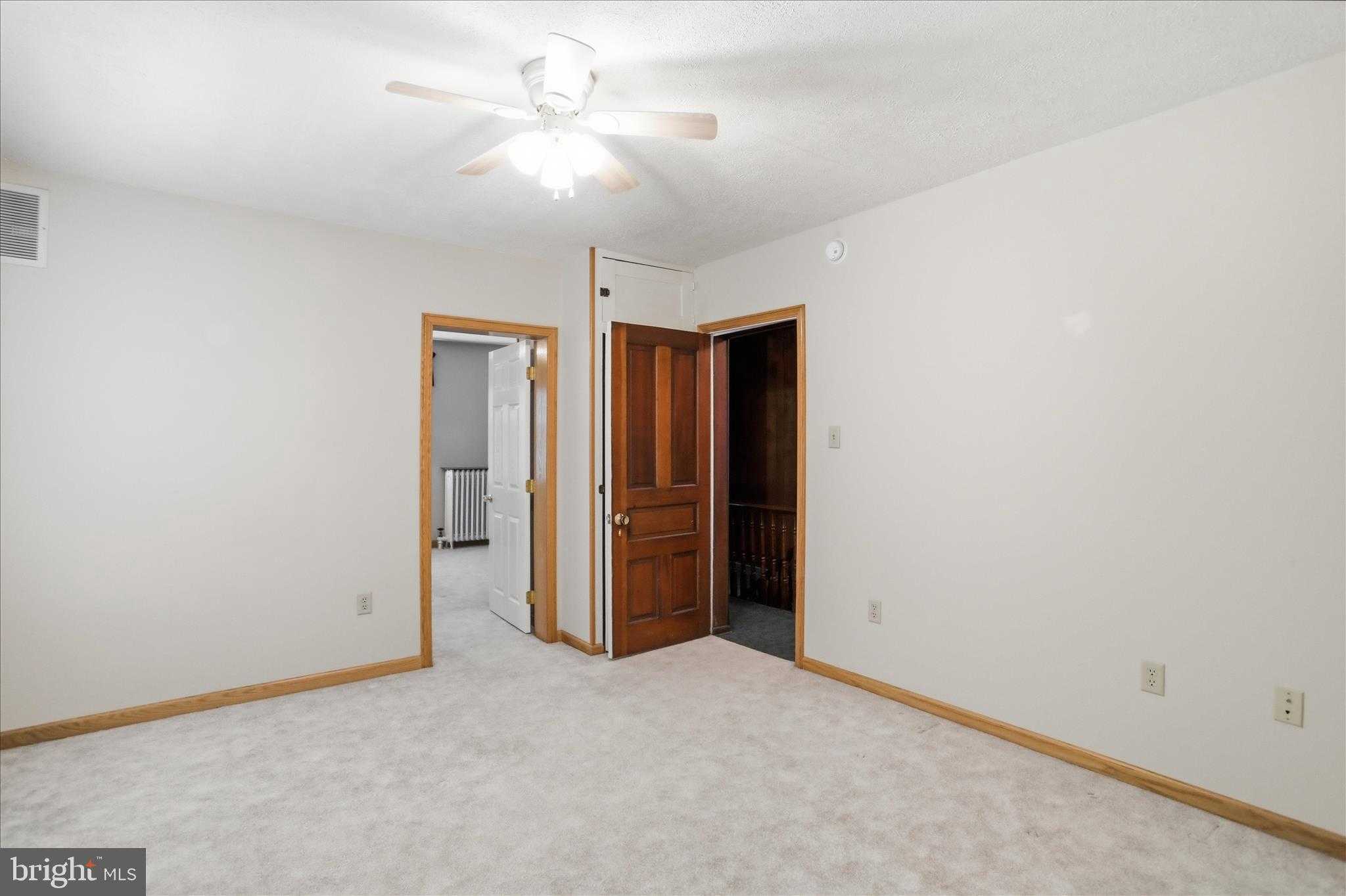 438 Chestnut St photo 11