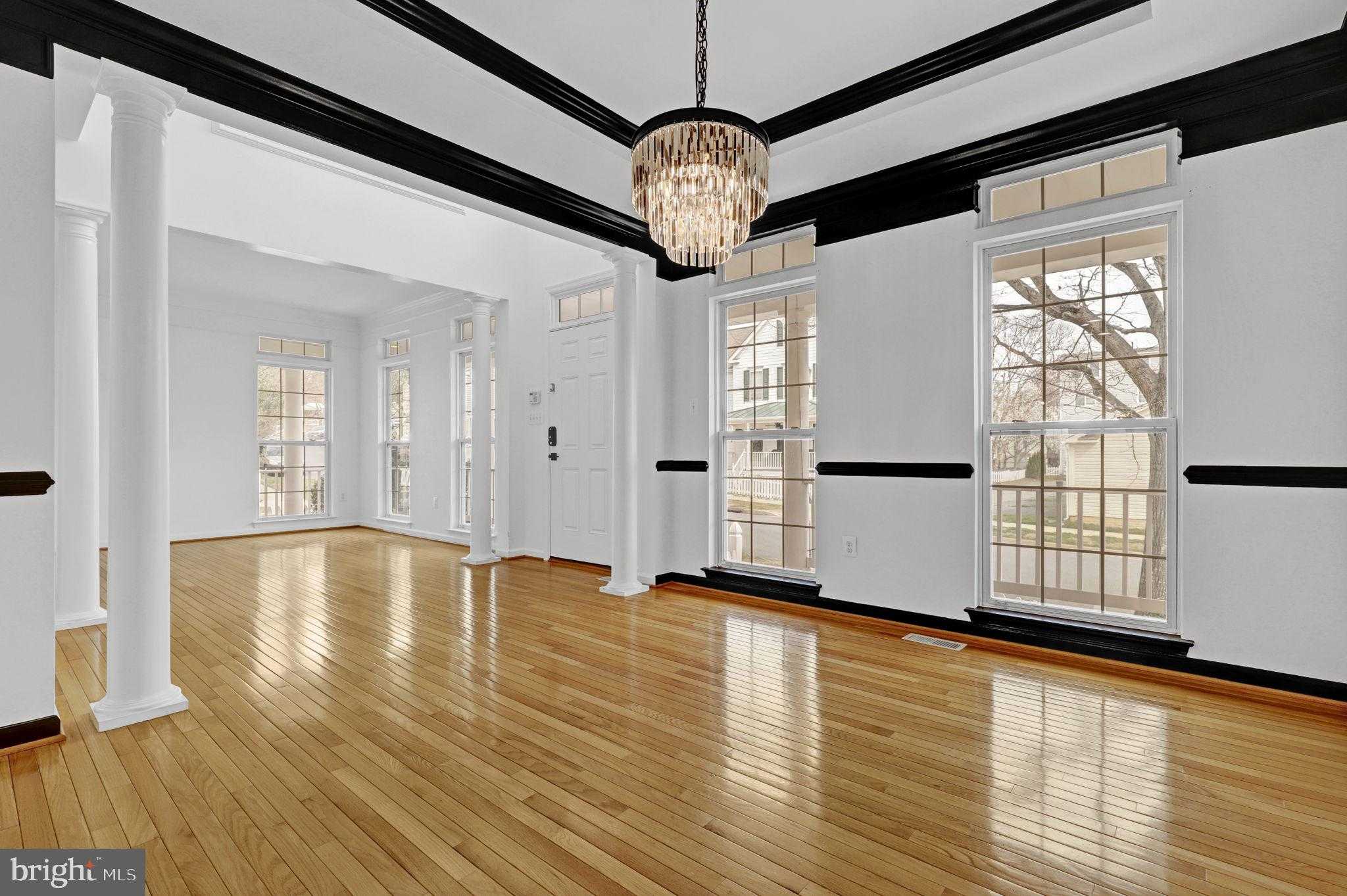 801 Linslade St photo 21