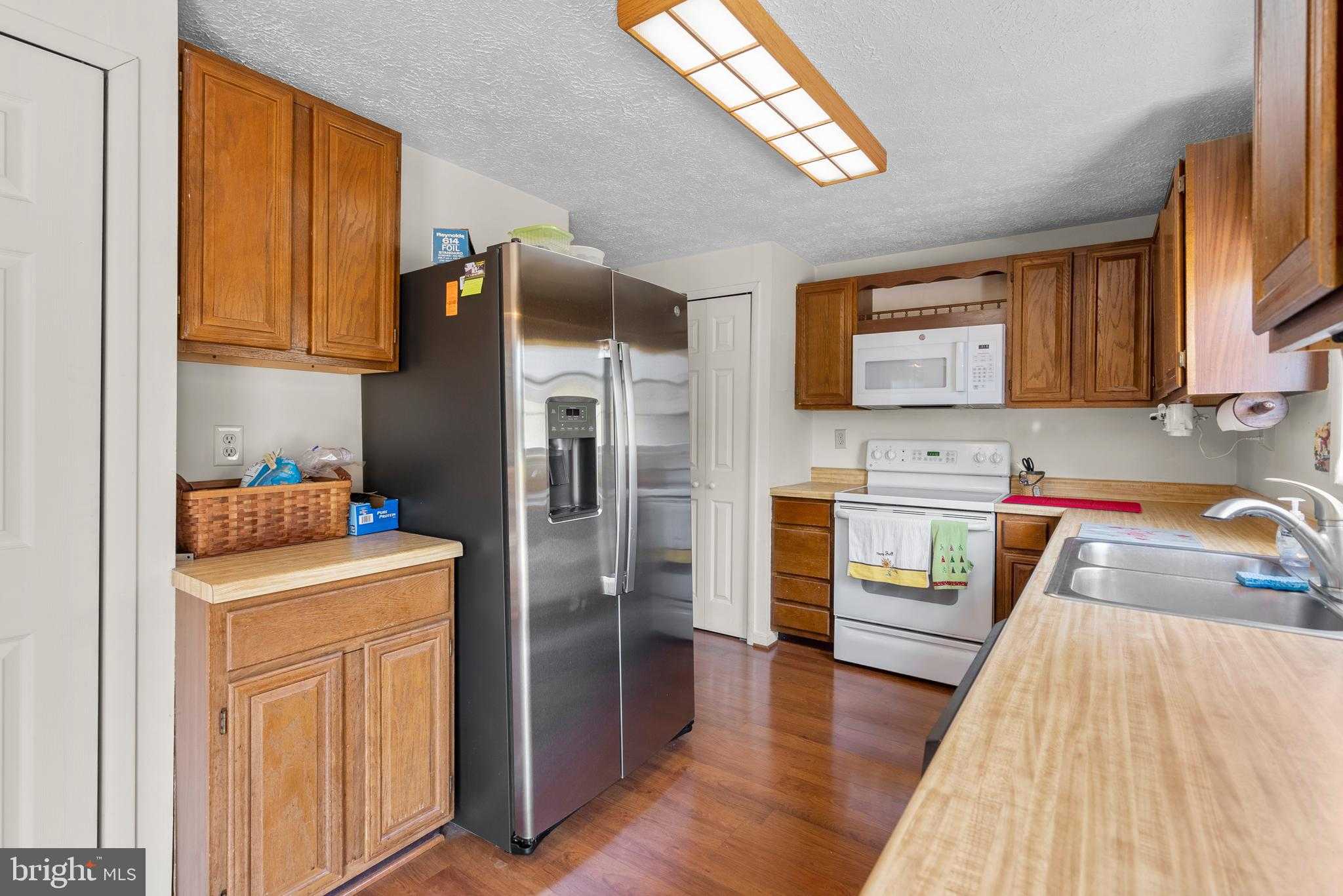 8745 Cardinal Forest Cir photo 7