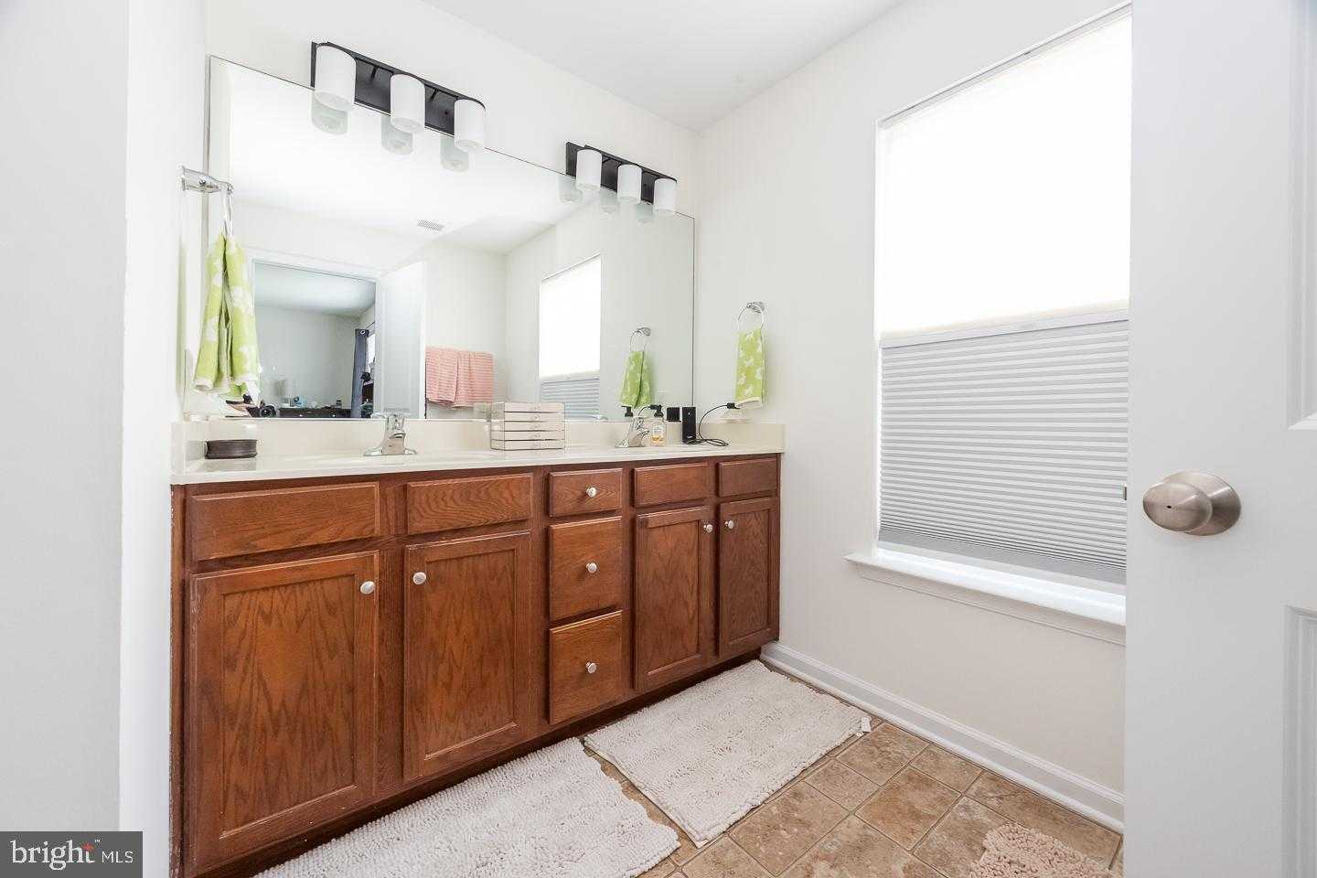 310 8th Ave photo 15