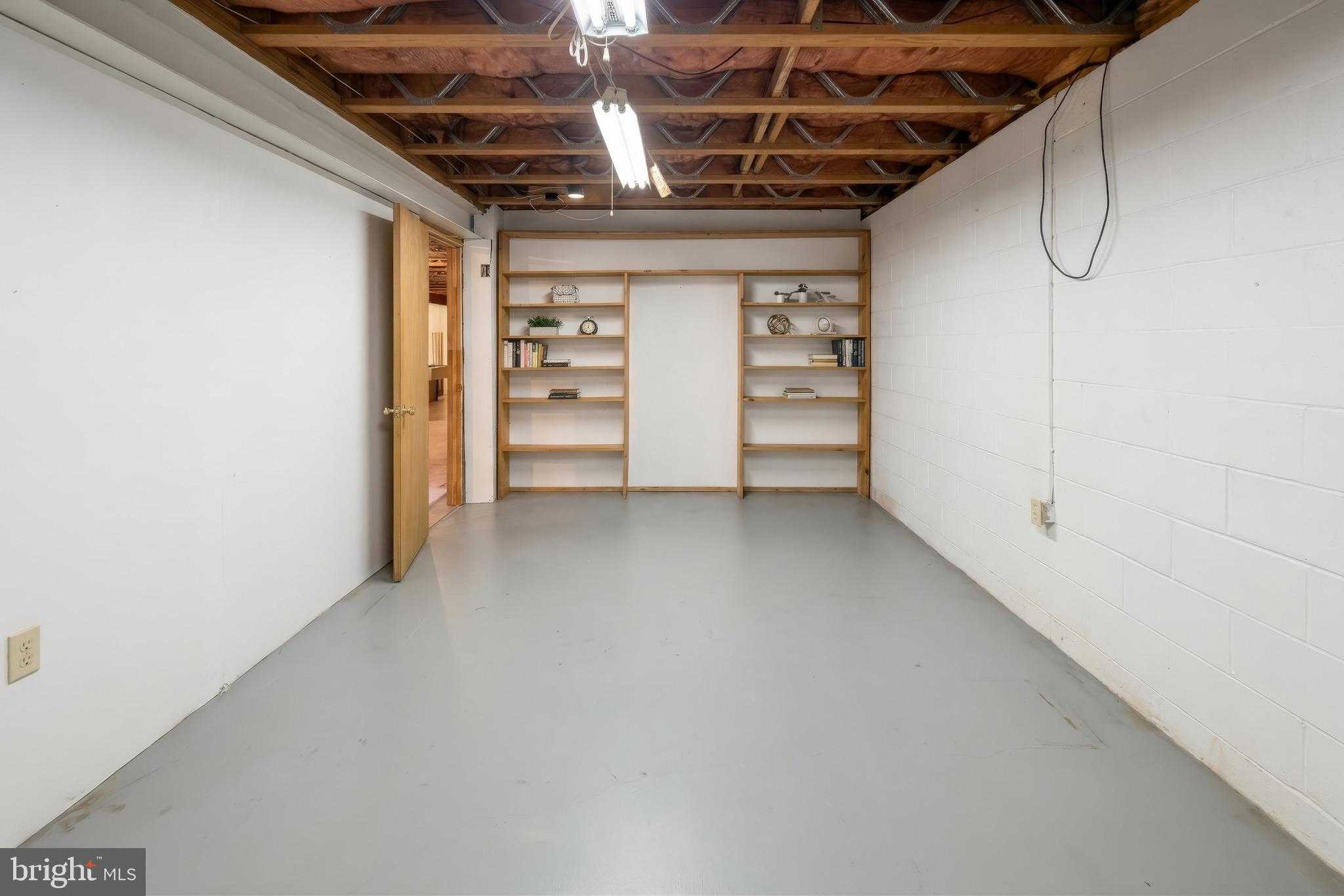 1635 Old Route # 30 photo 33