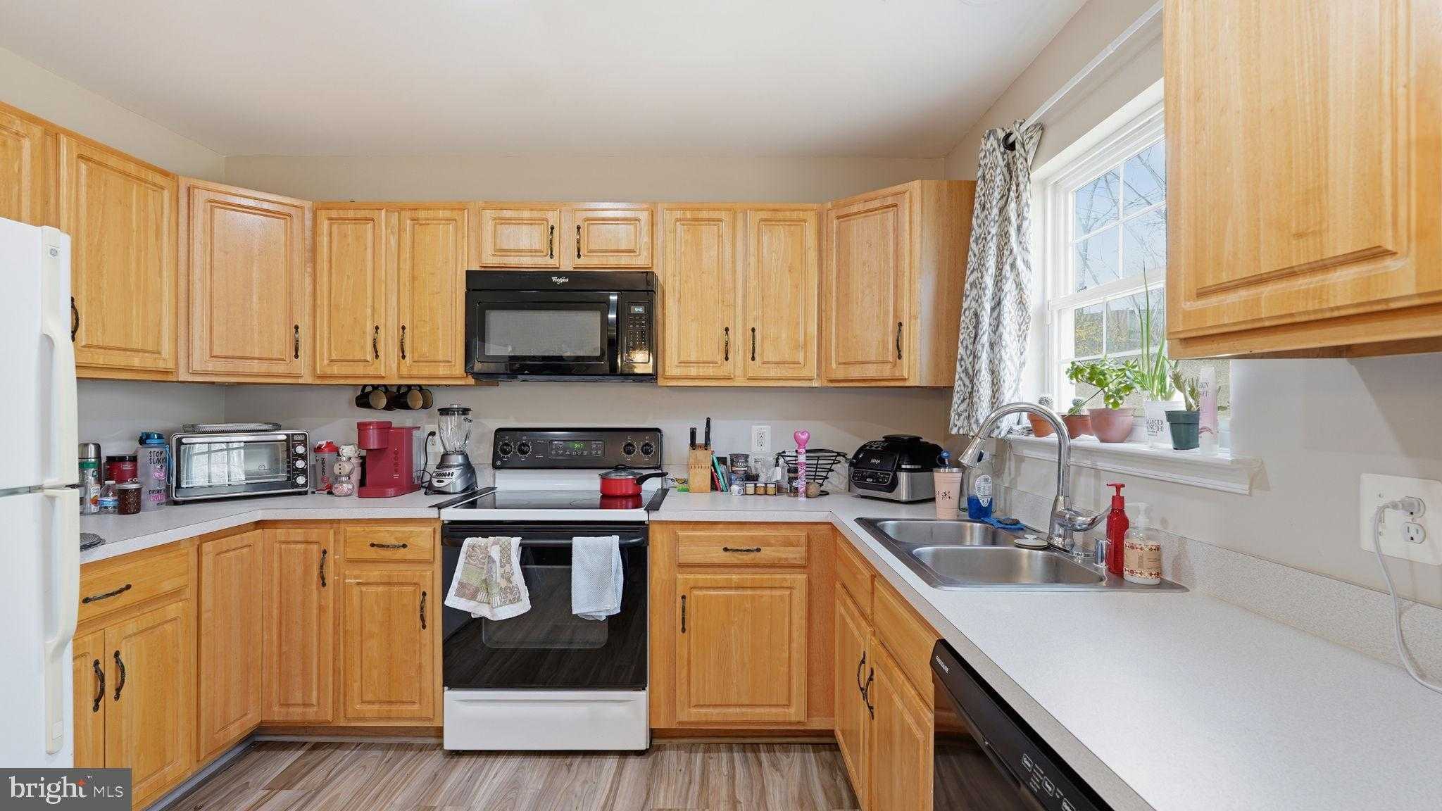 145 Holly Dr photo 9