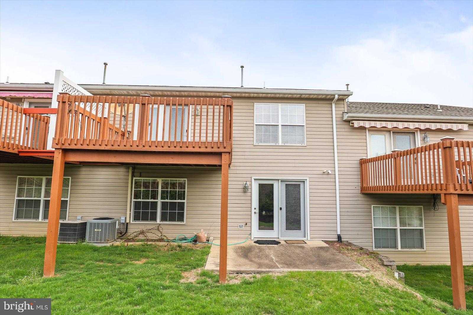 99 Furlong Way photo 30