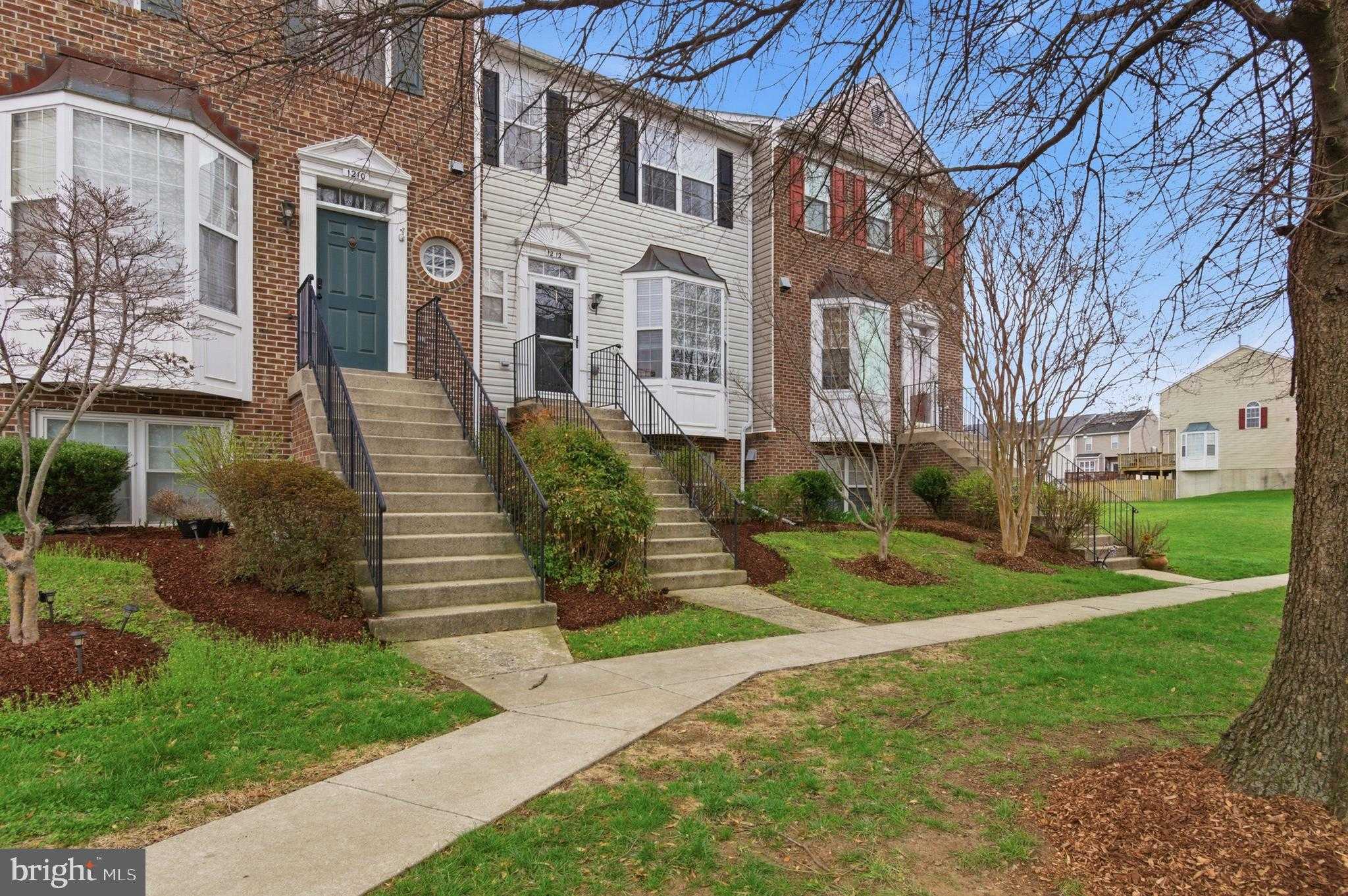 1212 Needham CT photo 3