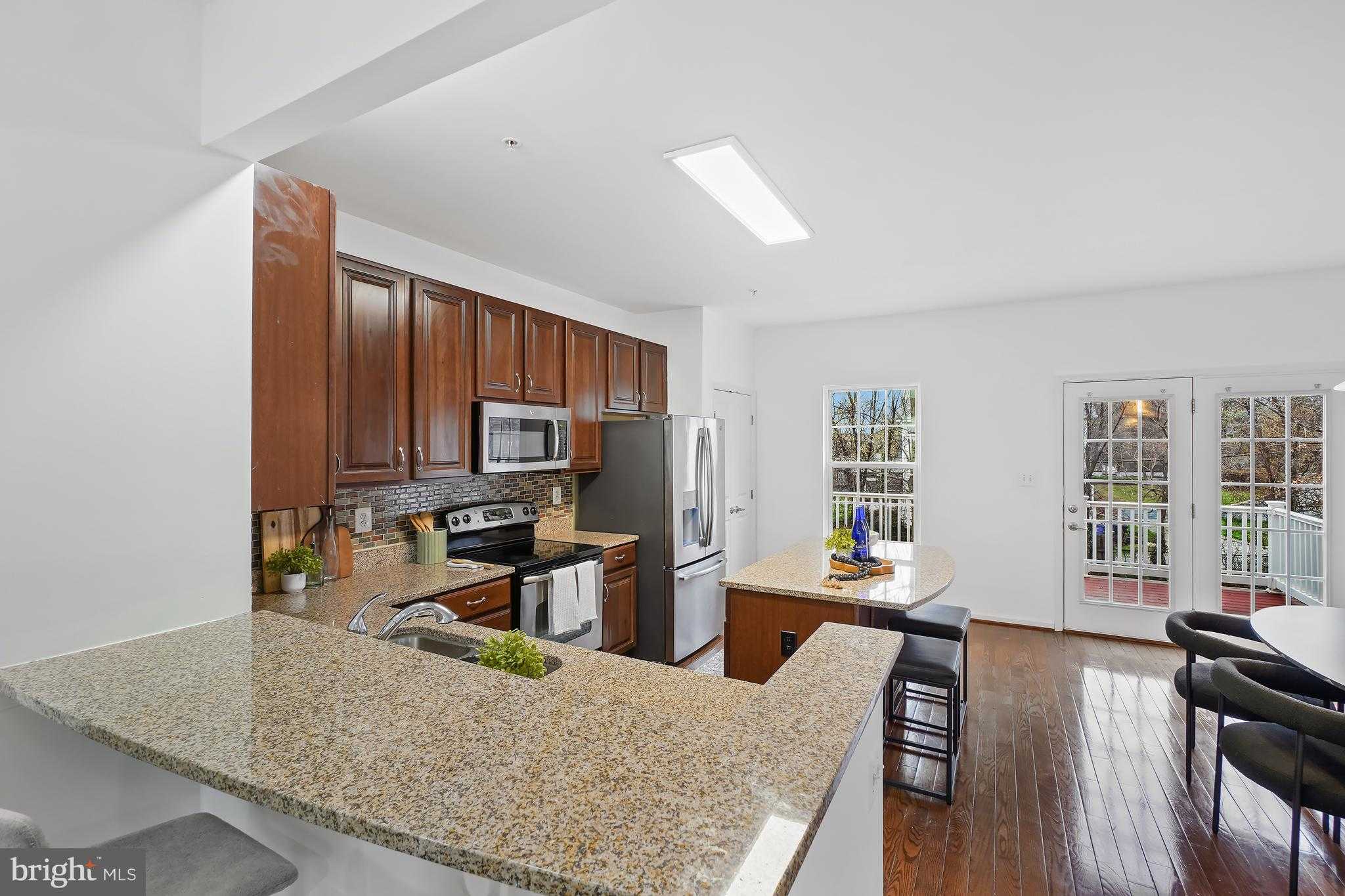 7364 Matchbox Aly photo 7