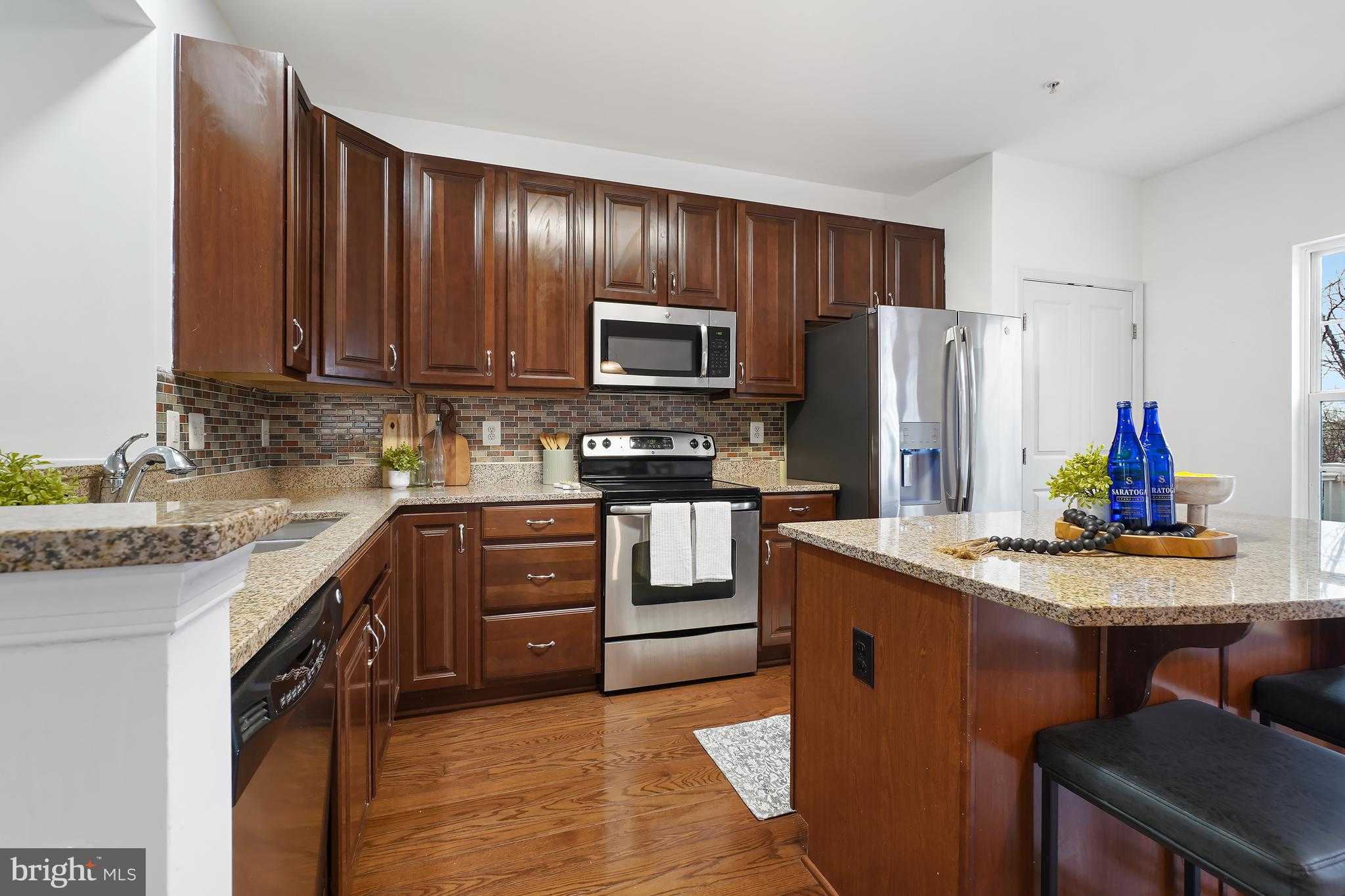 7364 Matchbox Aly photo 8