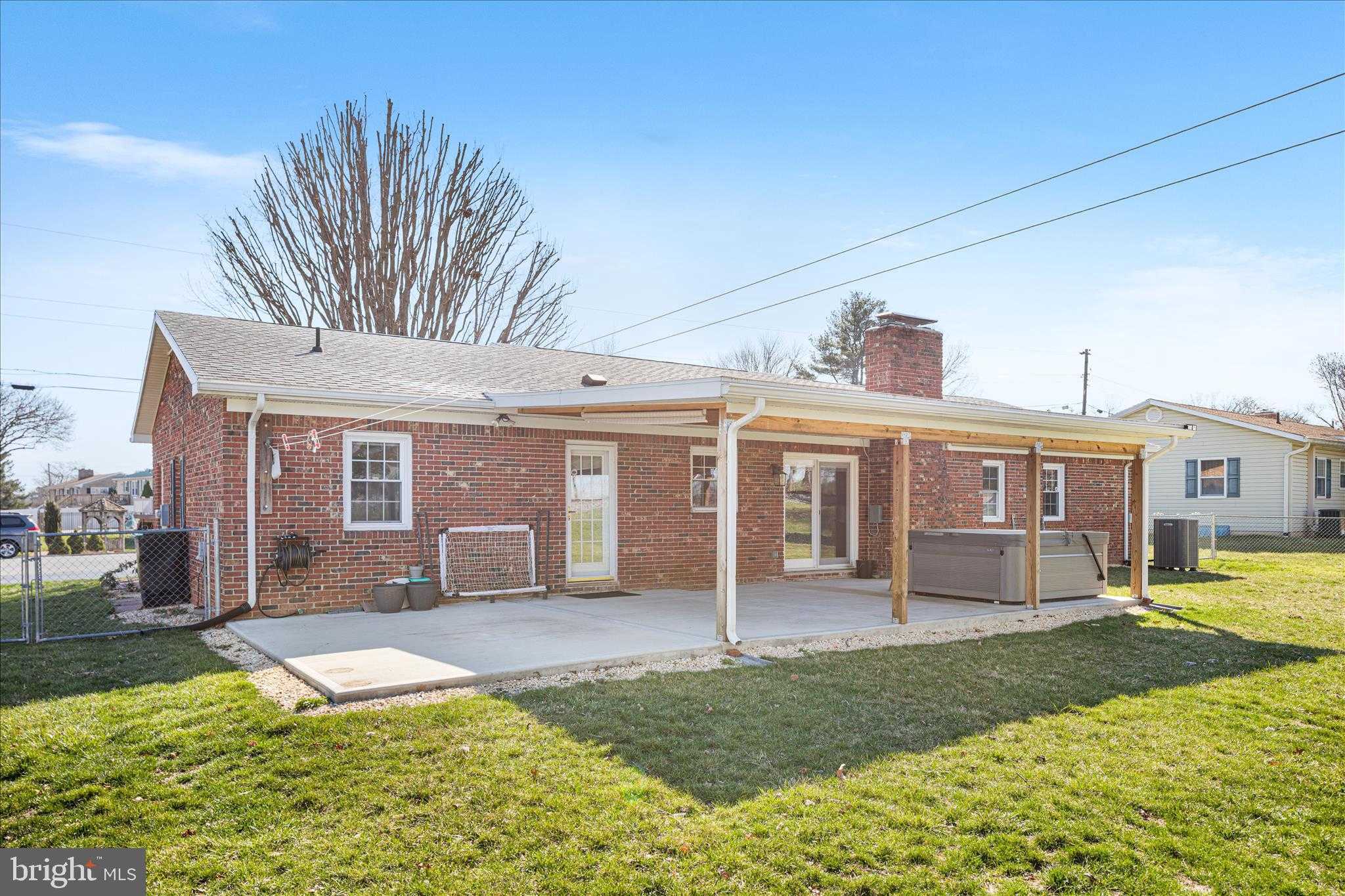 22120 Holiday Dr photo 30