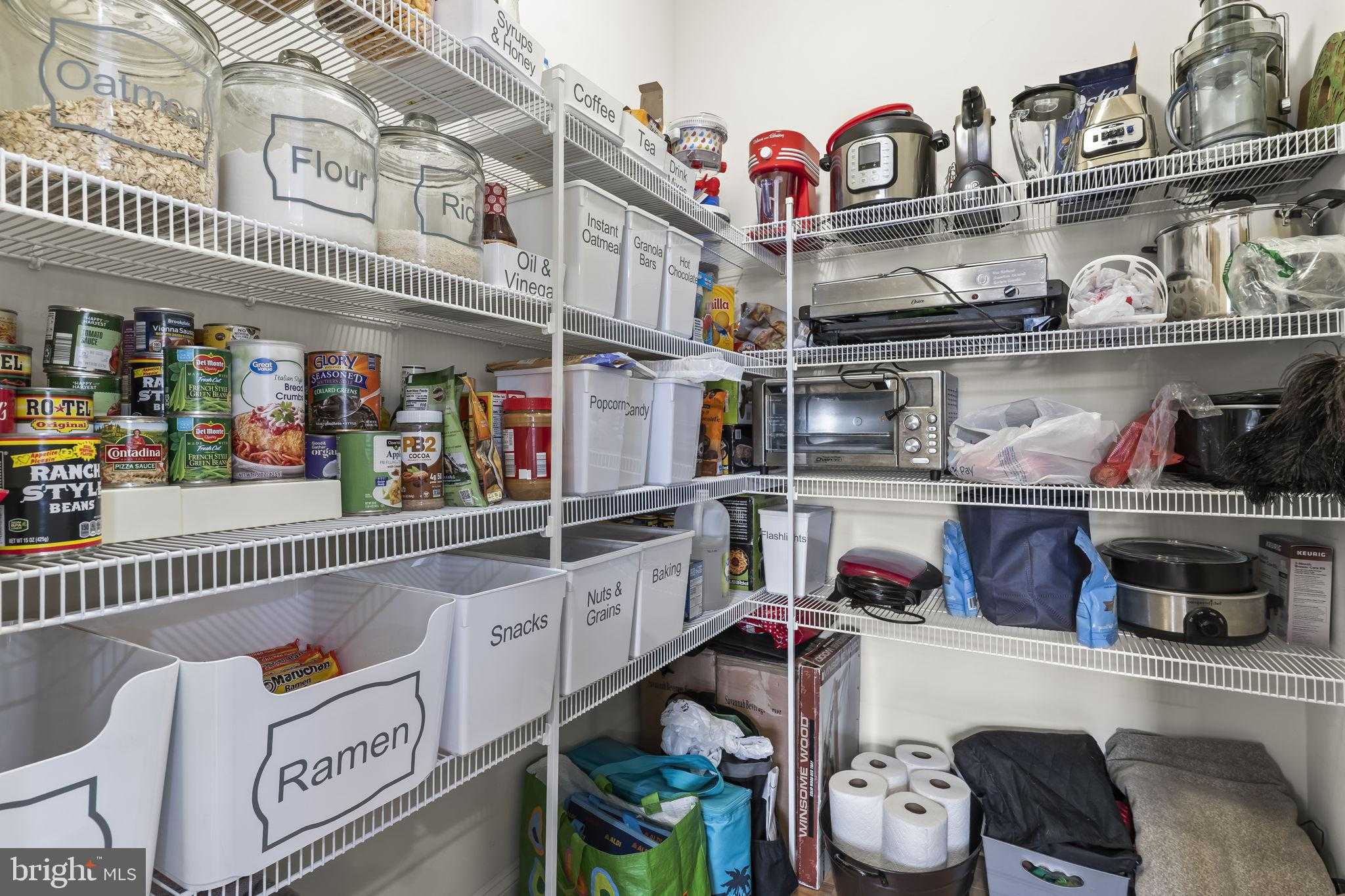 46976 Pembrooke St photo 13