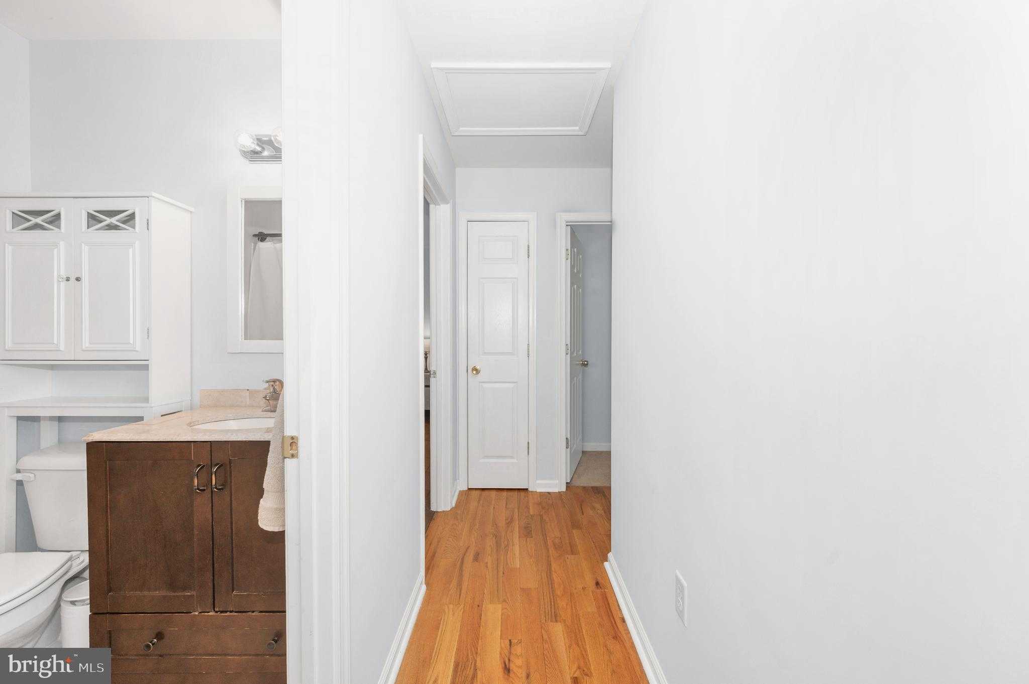 1107 2nd Ave photo 17