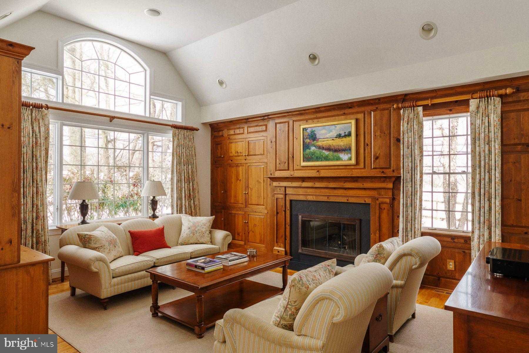 700 Thomas Rd photo 12