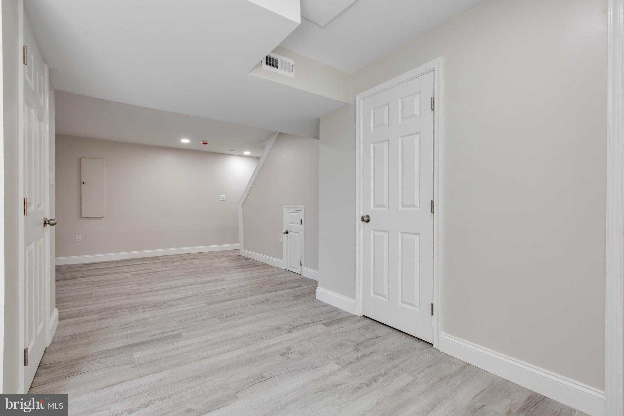 708 Lenstrom Friend CT photo 47