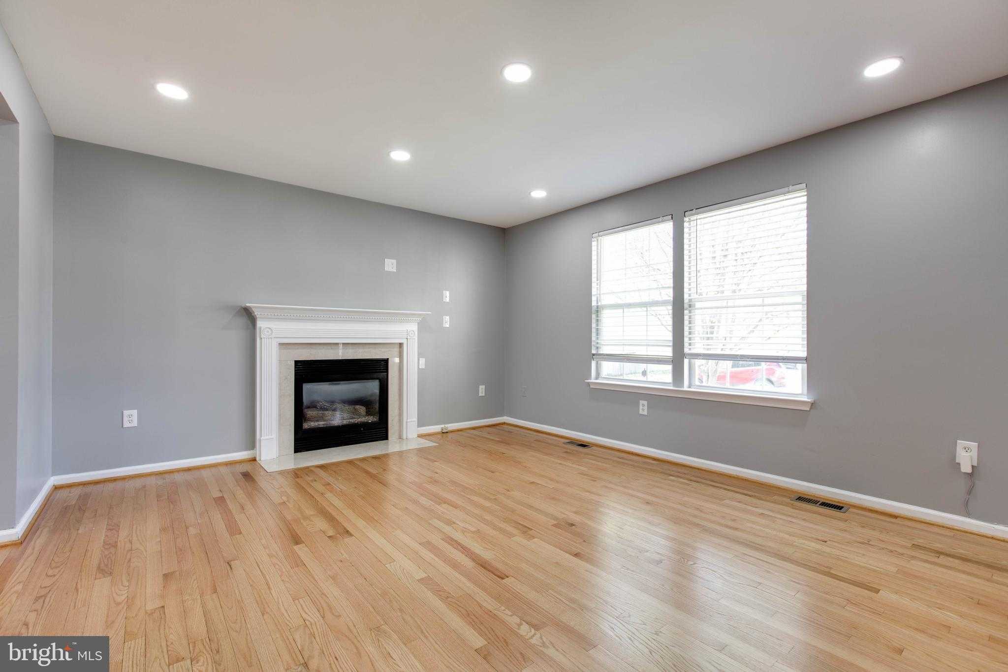 708 Lenstrom Friend CT photo 6