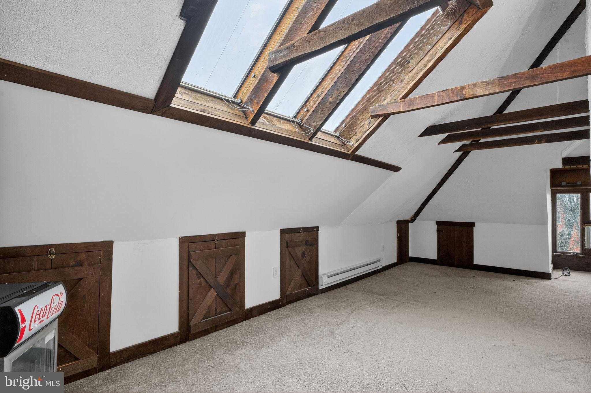 108 MACUNGIE AVENUE photo 34