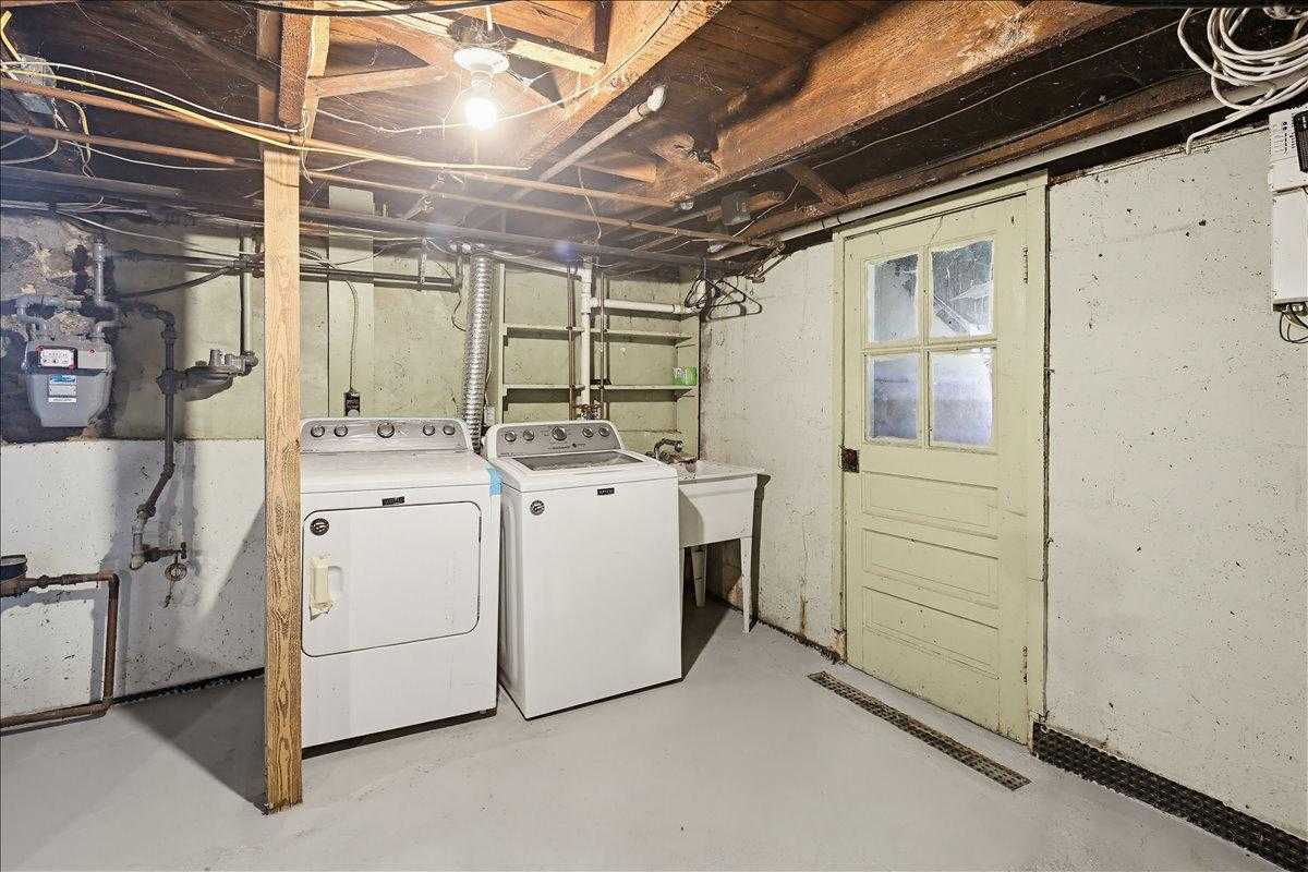 328 Laurel Ave photo 38