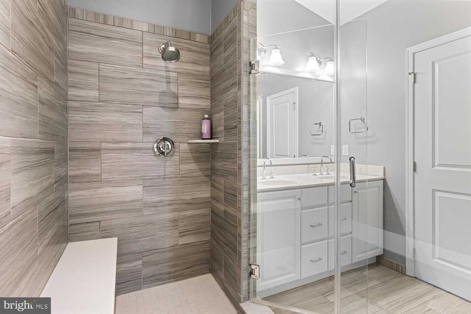 207 Avian Aly photo 27