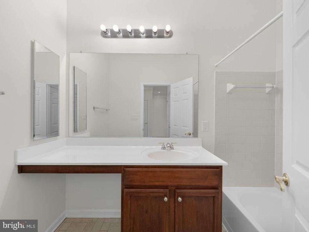 25152 Boomerang Ter photo 31