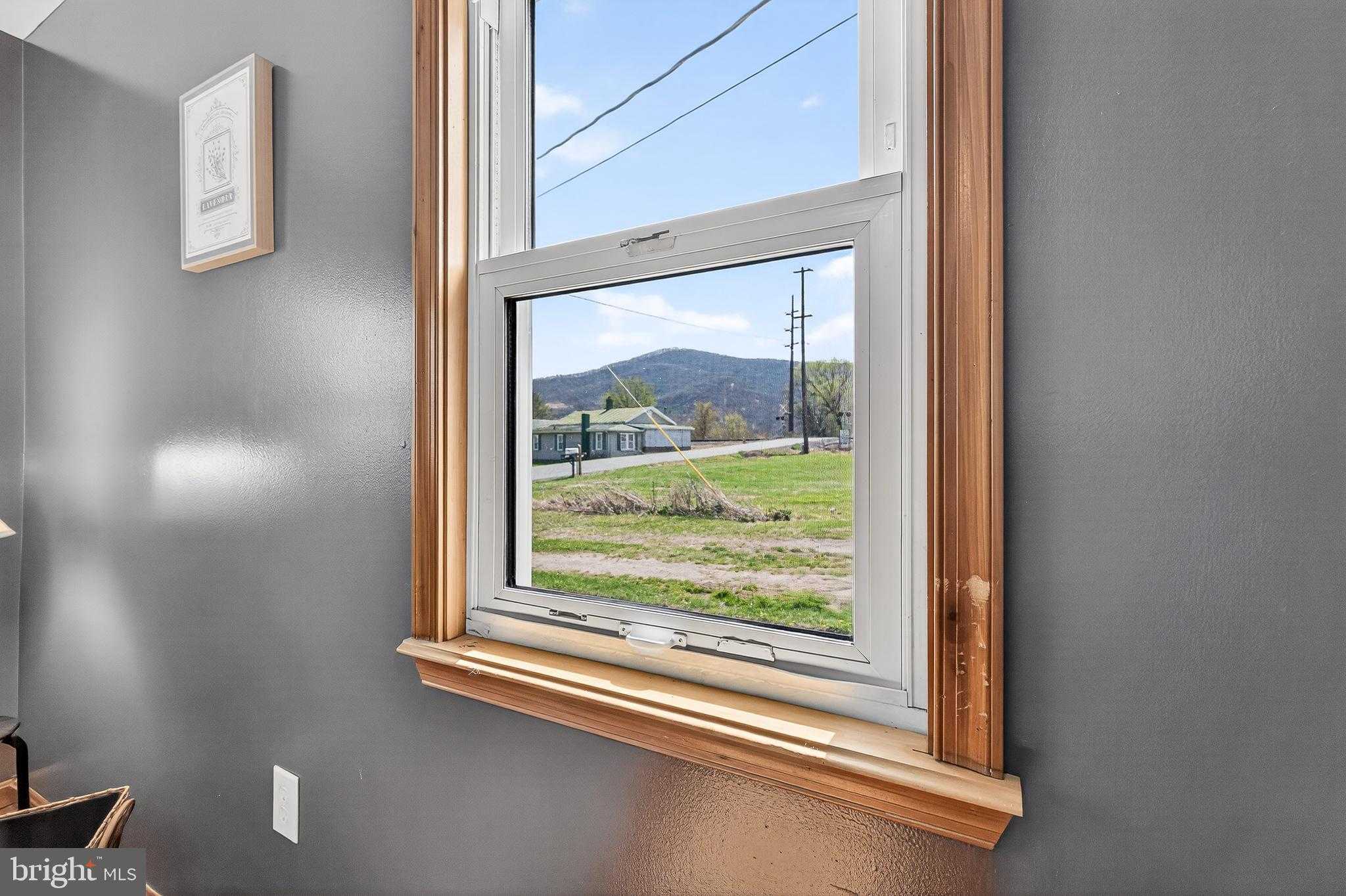 296 Keystone Rd photo 18