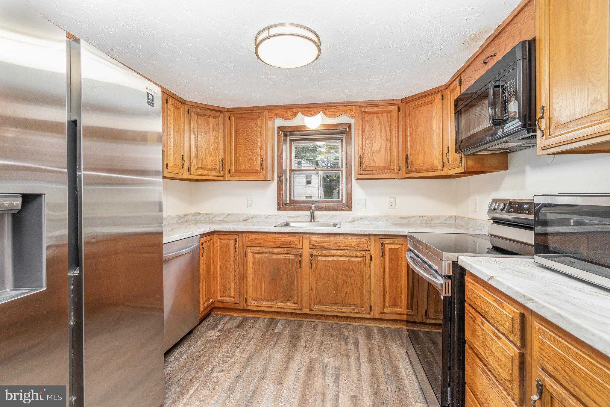 31 E Water St photo 9