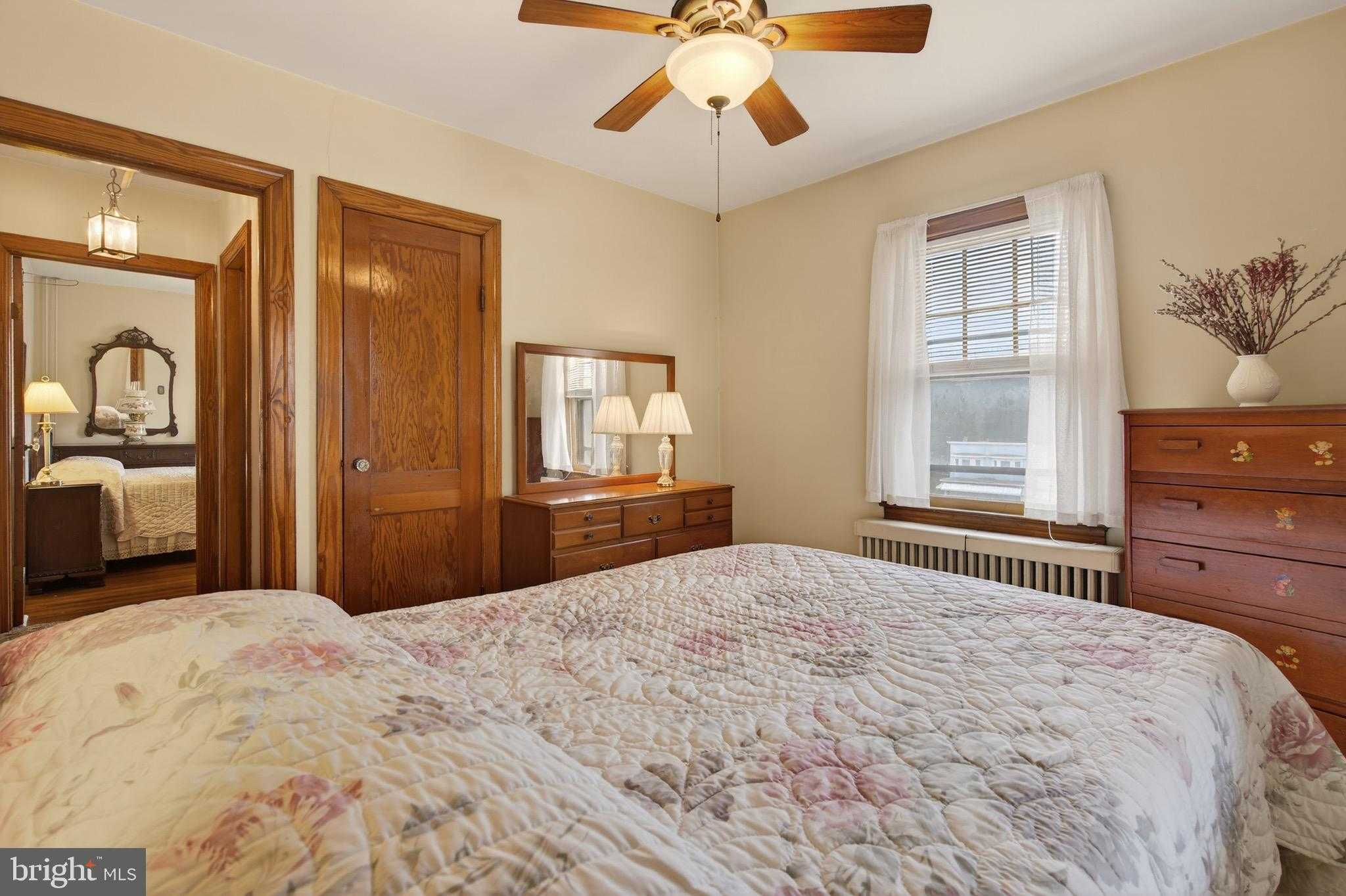 230 W Howard Ave photo 32