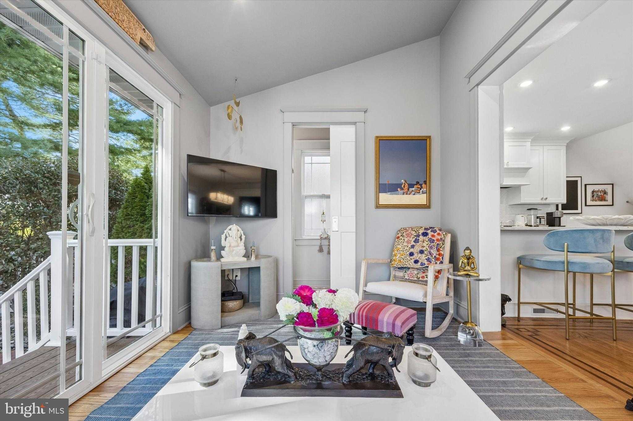 536 Country Club Ln photo 11