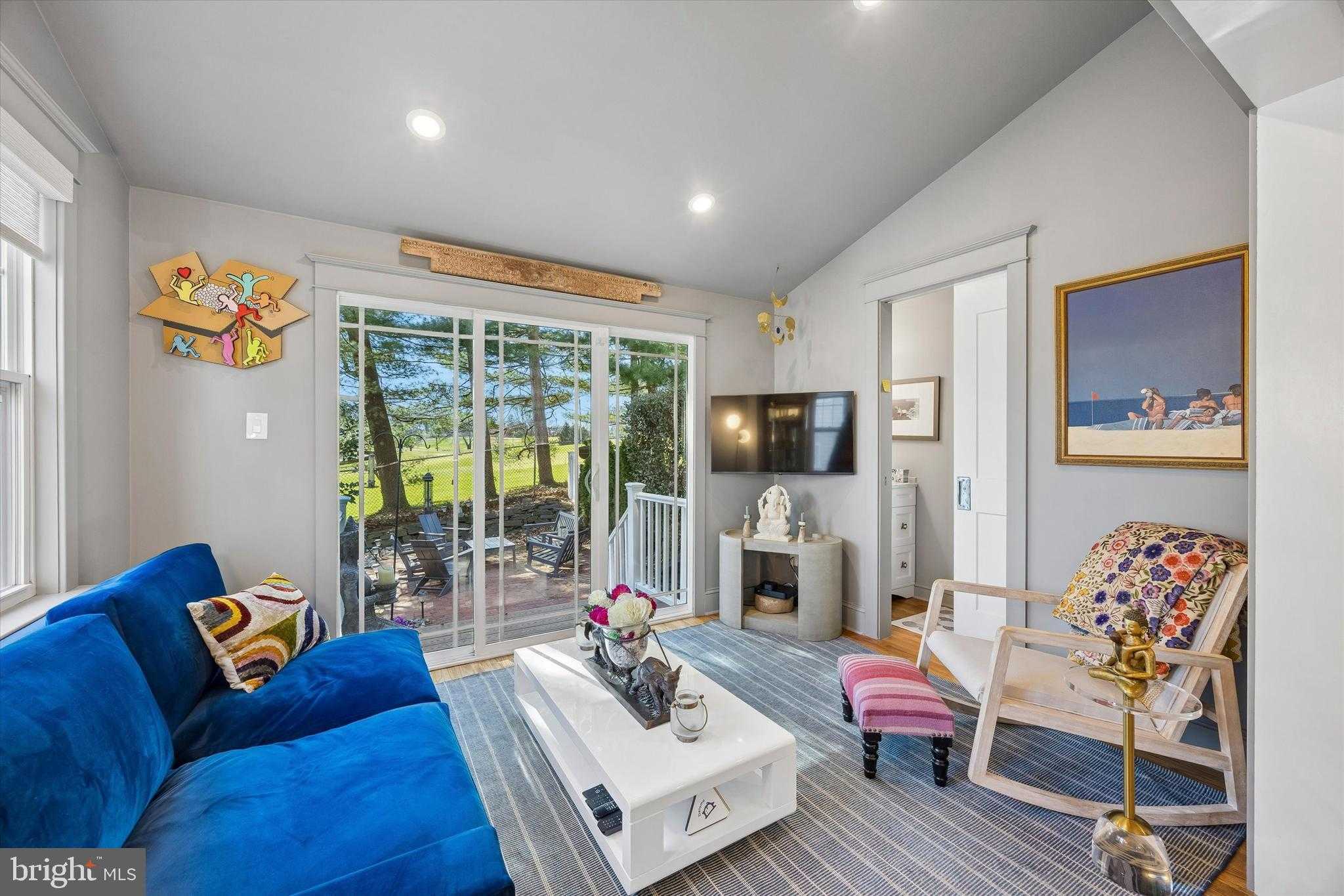 536 Country Club Ln photo 12