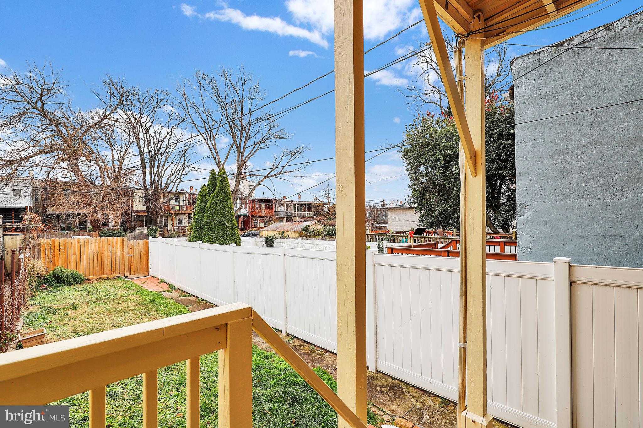 2511 N Calvert St photo 35