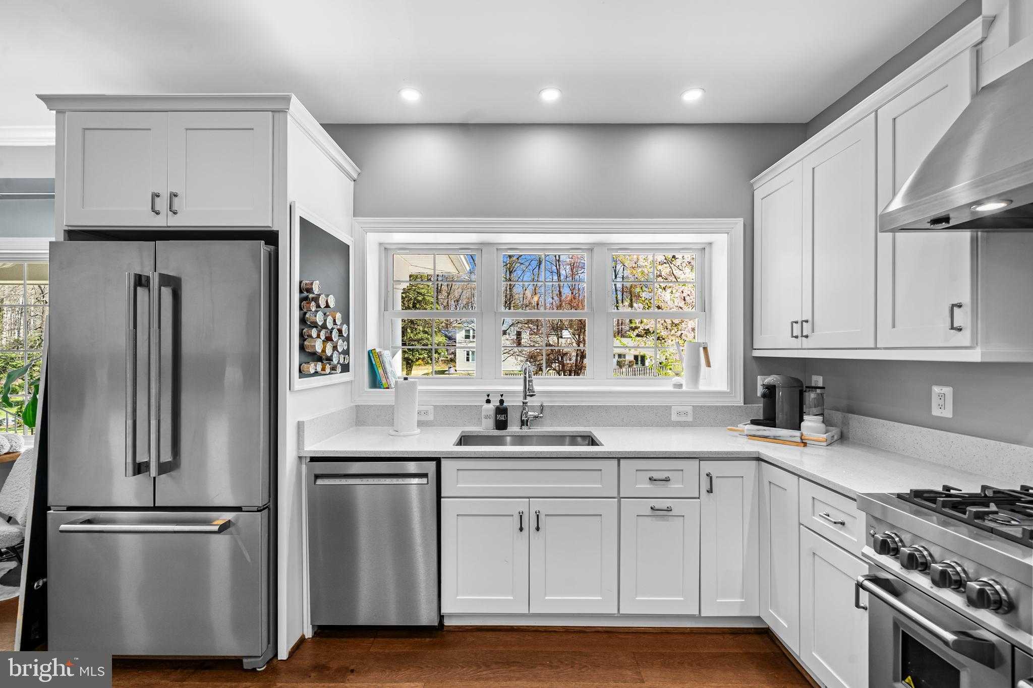 3803 Estel Rd photo 11