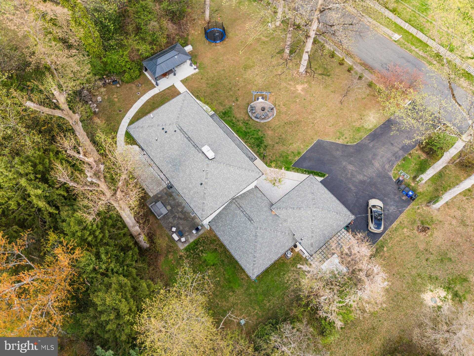 3803 Estel Rd photo 3