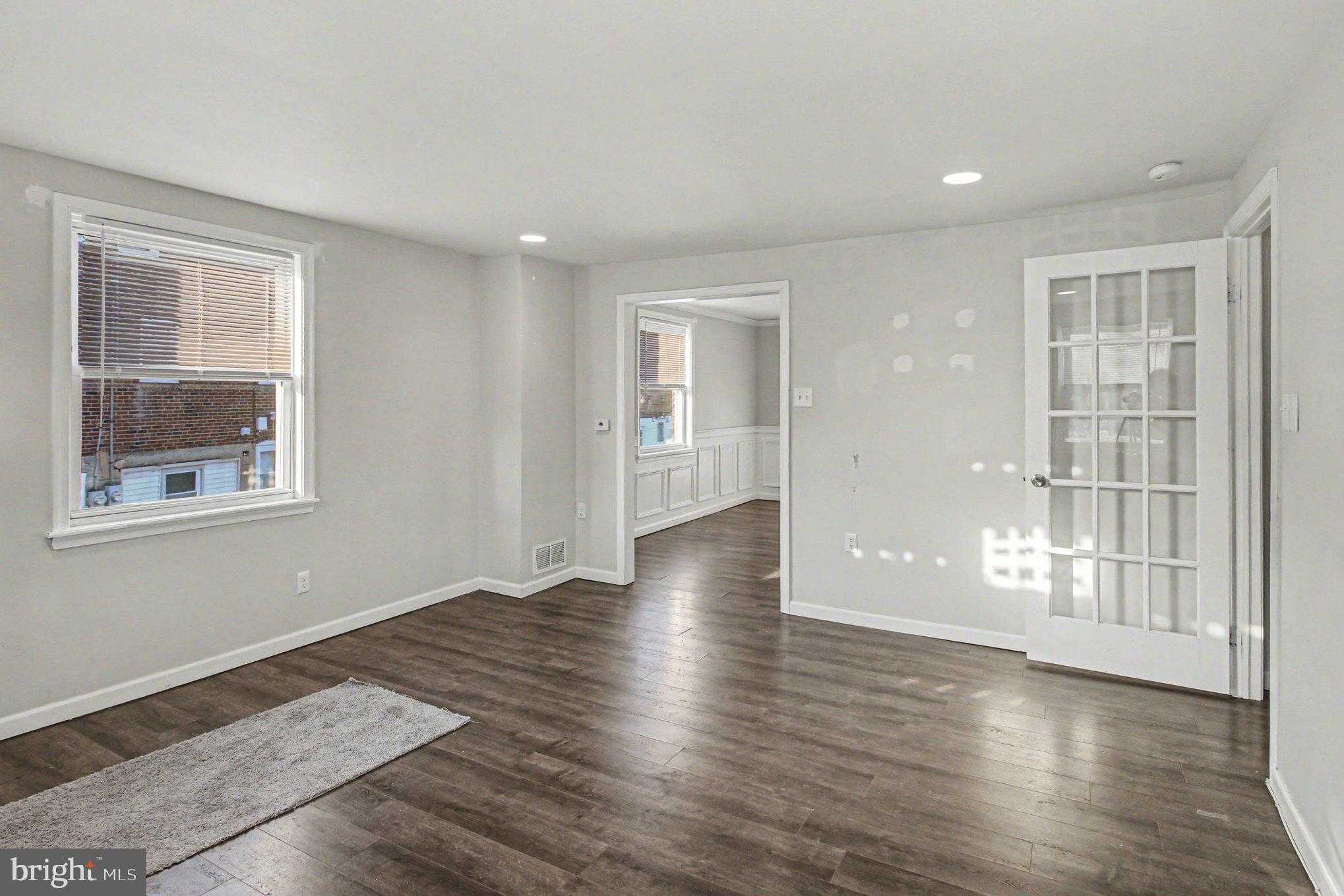 646 Clymer Ln photo 6