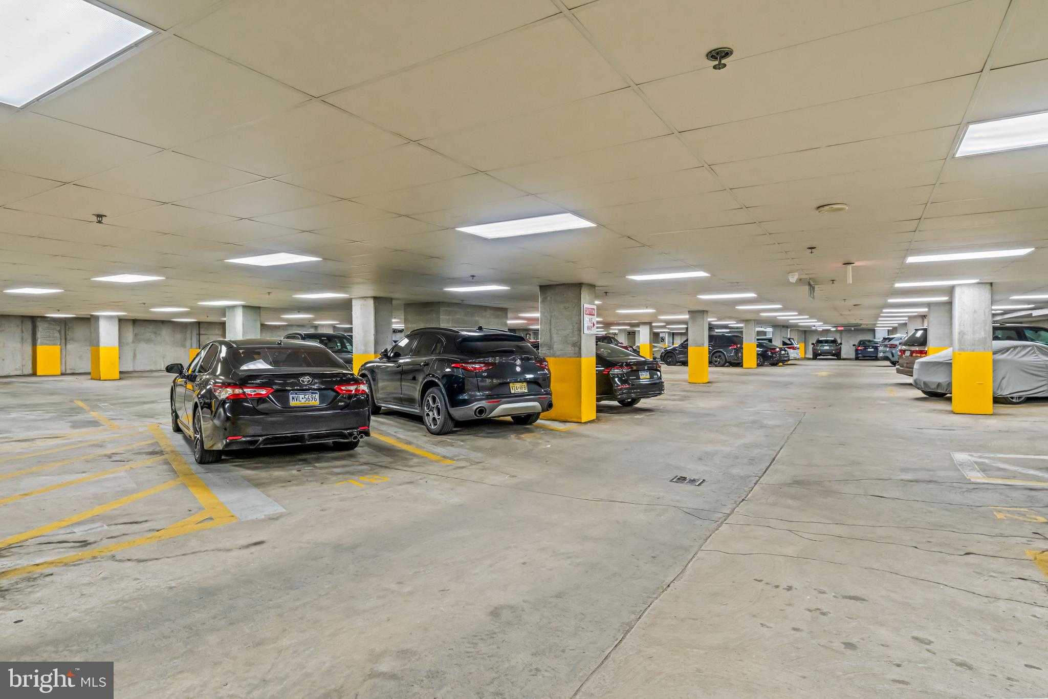 113 N Bread St Apt 3a9 photo 56