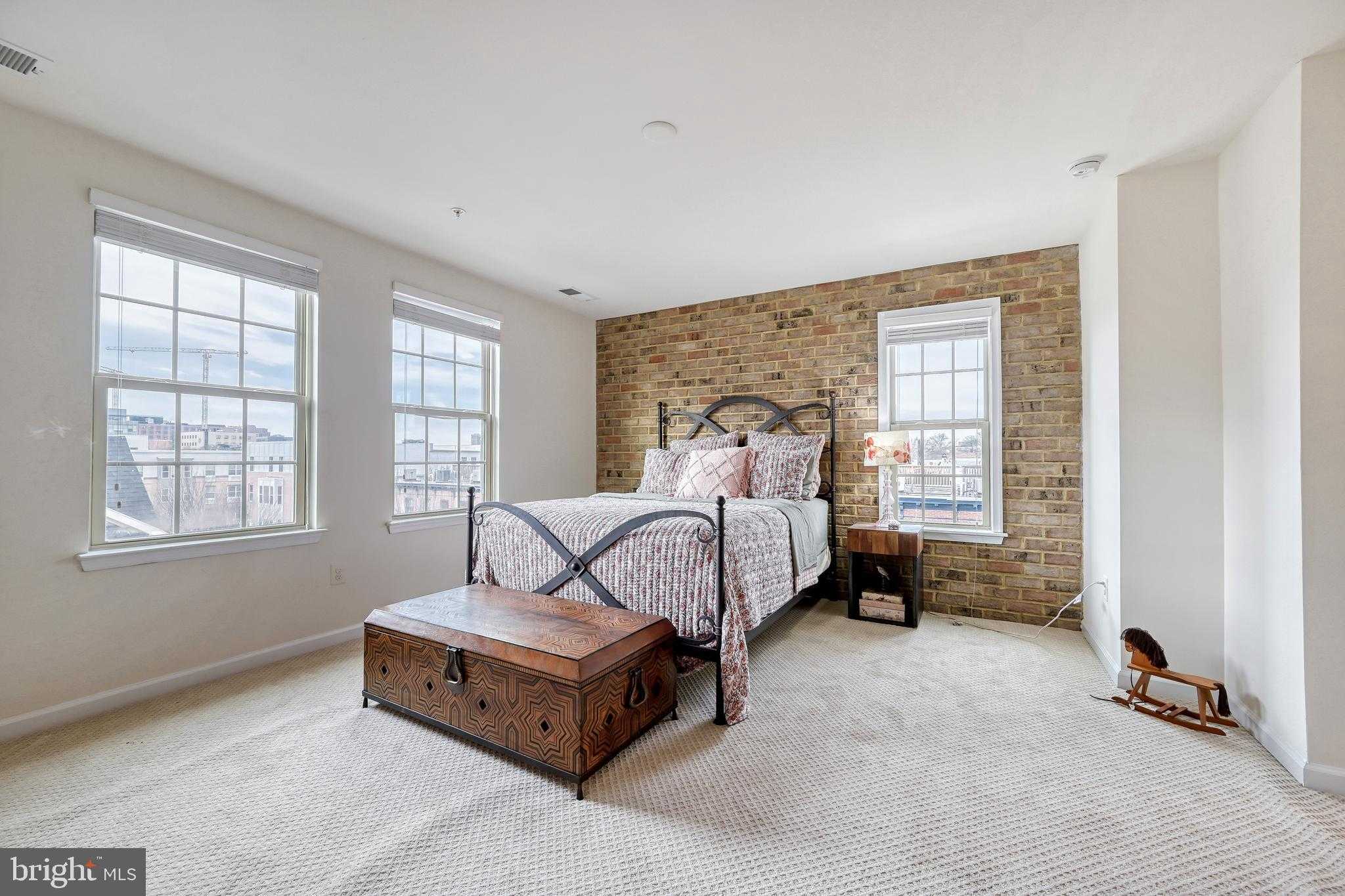 1017 Mcdonogh St photo 31