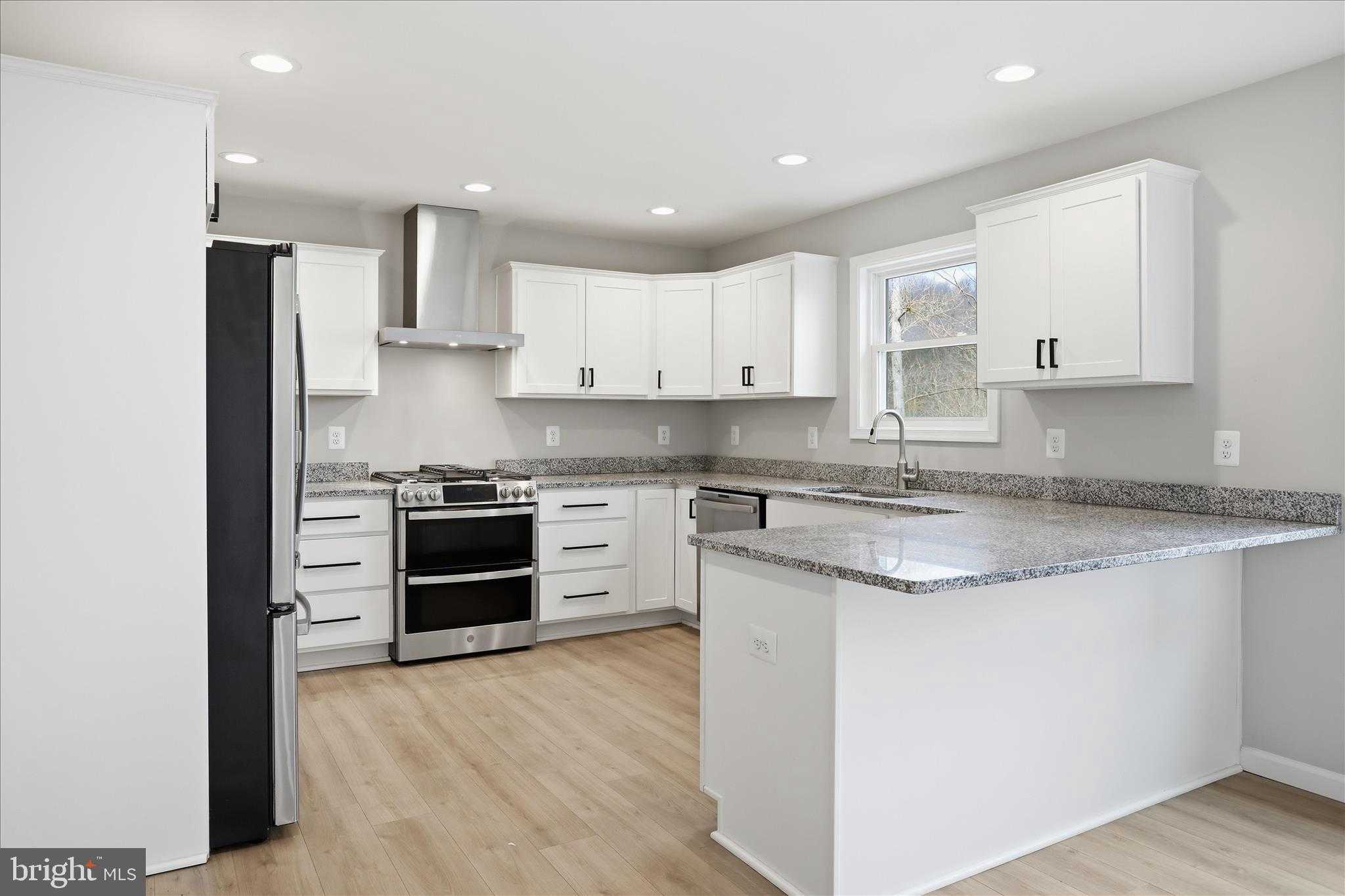 490 Black Twig Rd photo 4